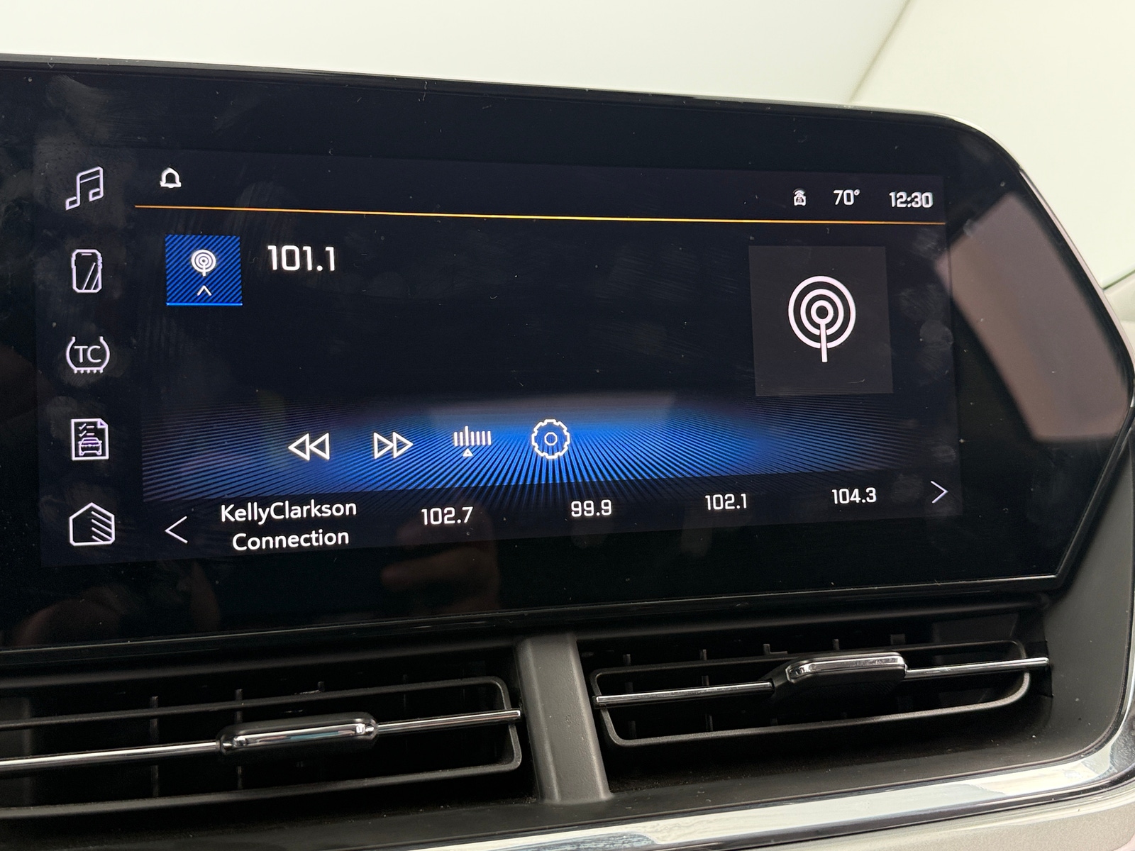 Thumbnail: 2025 Chevrolet Trax - 4