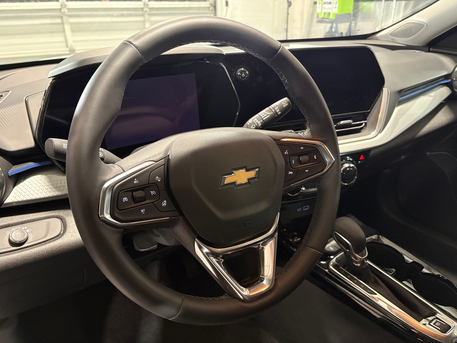 Thumbnail: 2025 Chevrolet Trax - 5