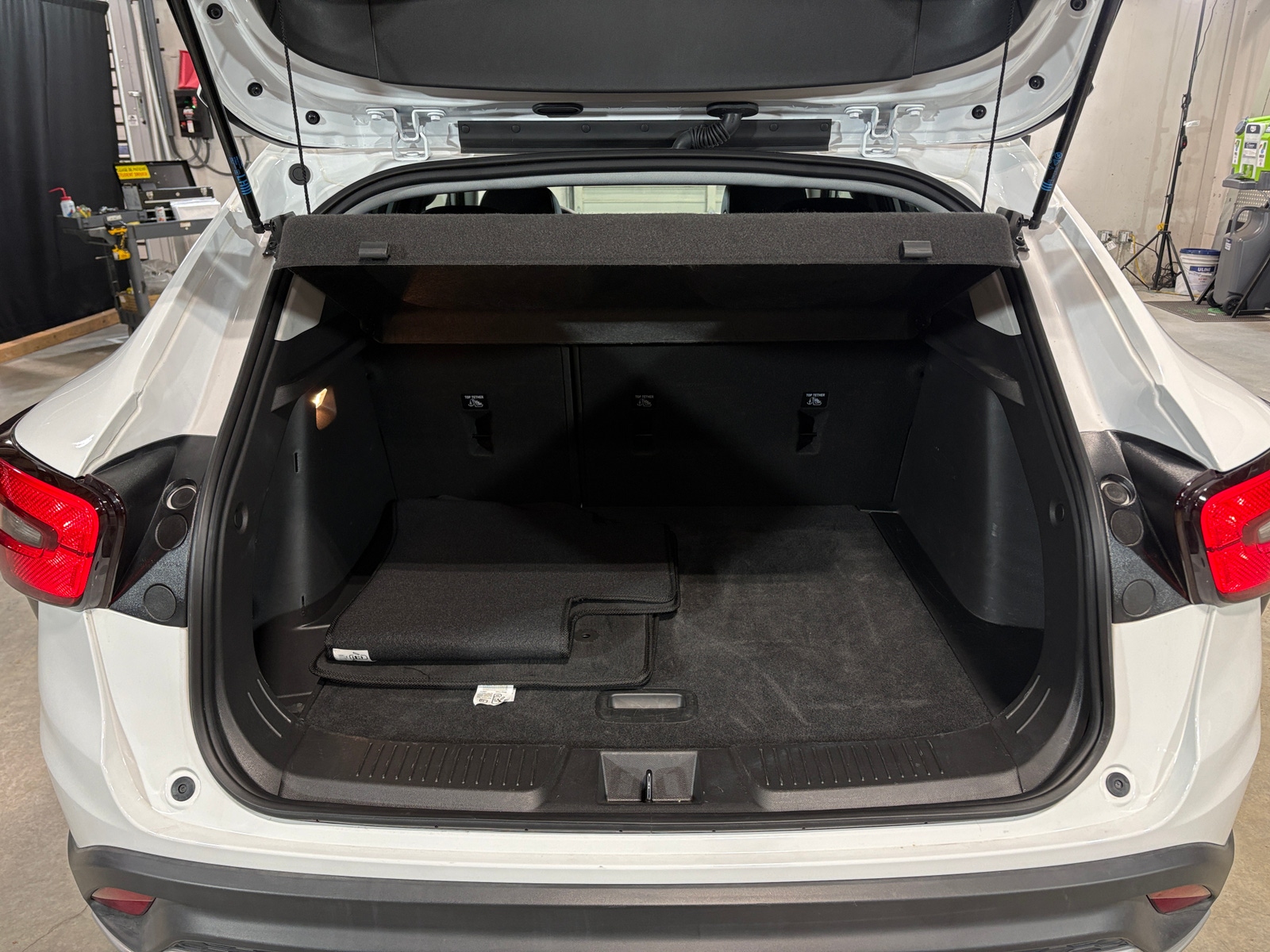 Thumbnail: 2025 Chevrolet Trax - 7