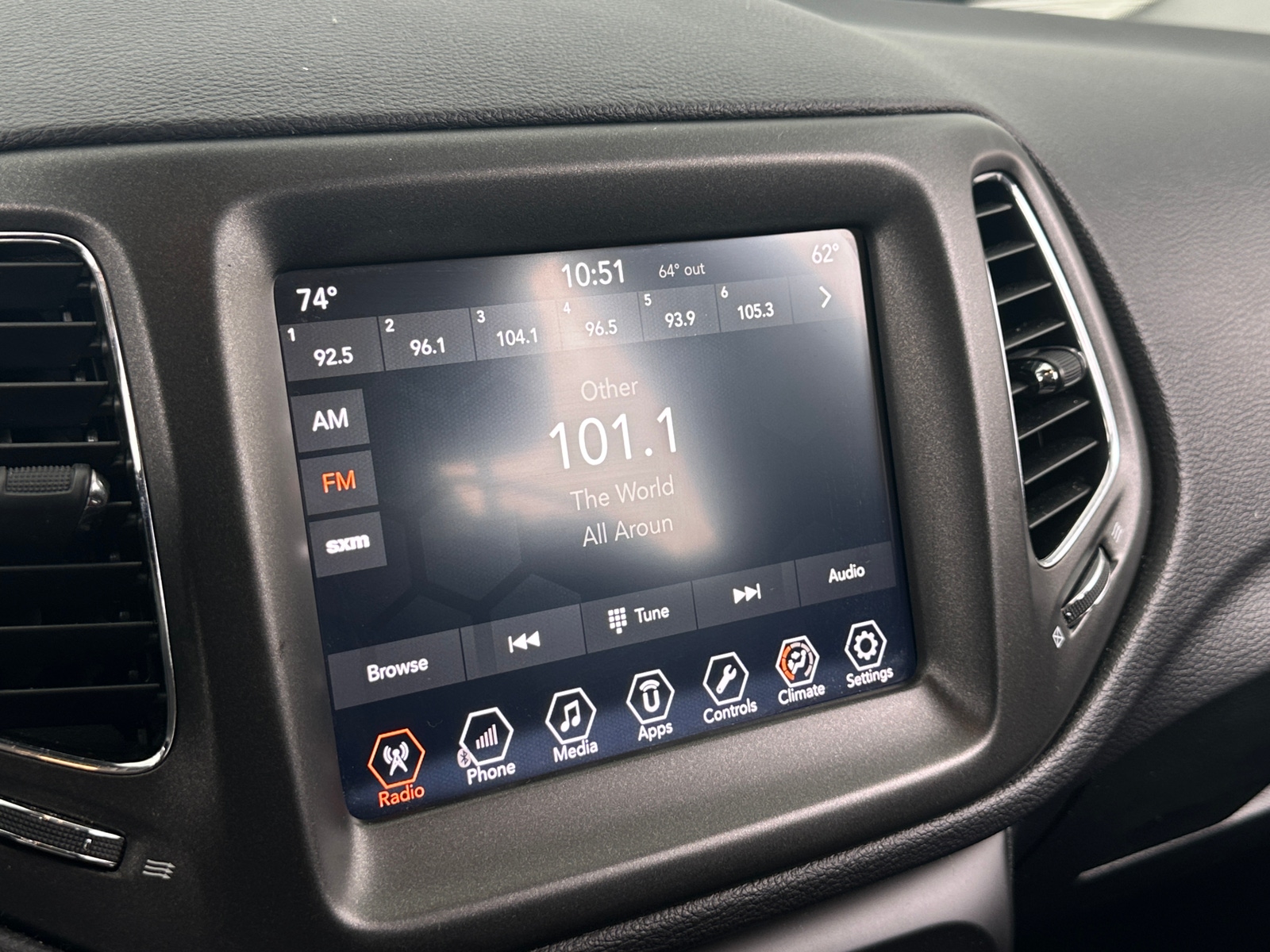 Thumbnail: 2018 Jeep Compass - 4