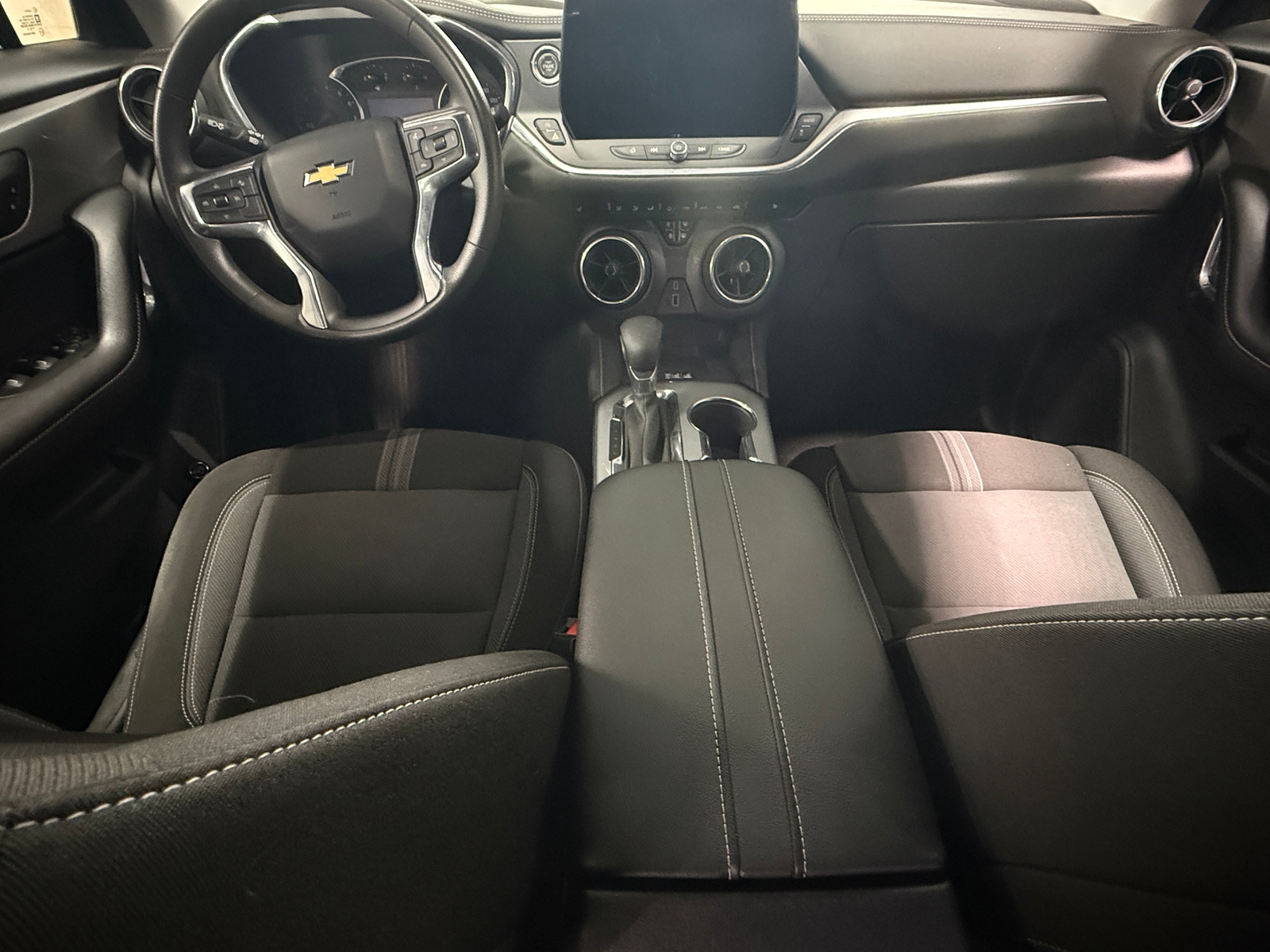 Thumbnail: 2023 Chevrolet Blazer - 3