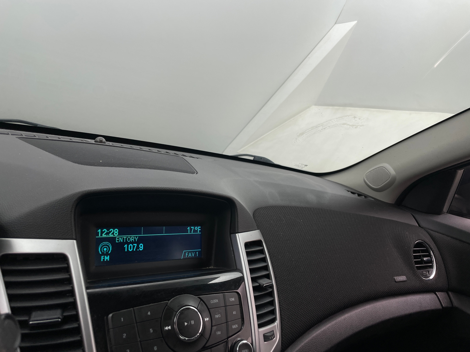 Thumbnail: 2015 Chevrolet Cruze - 4