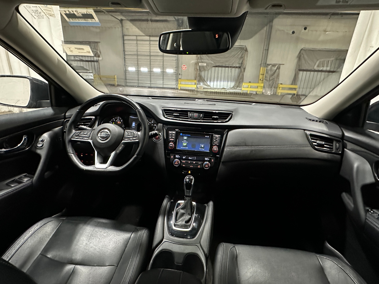 Thumbnail: 2017 Nissan Rogue - 2