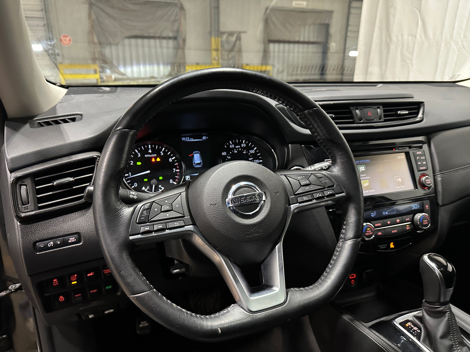 Thumbnail: 2017 Nissan Rogue - 4