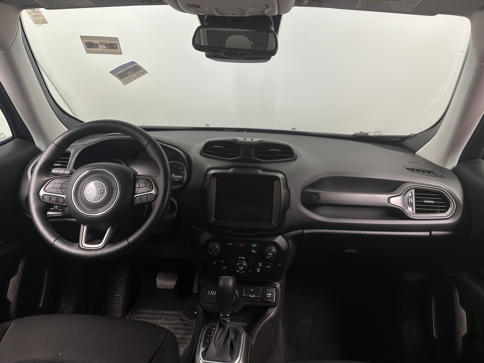 Thumbnail: 2022 Jeep Renegade - 3