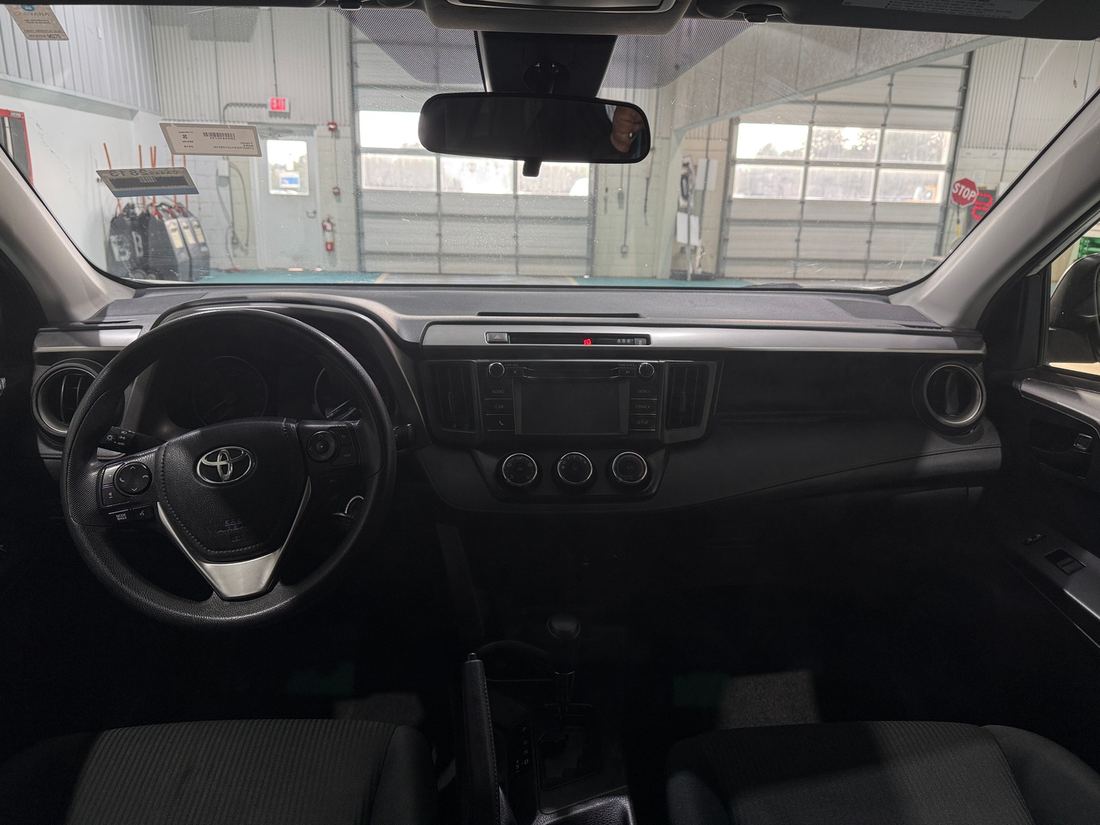 Thumbnail: 2018 Toyota RAV4 - 3