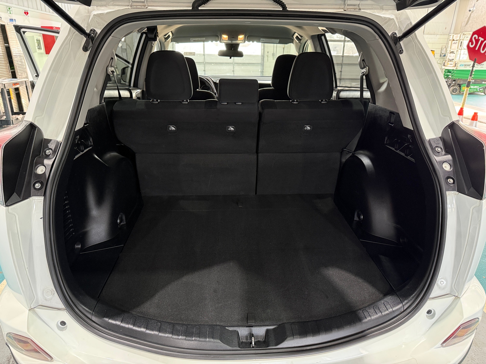 Thumbnail: 2018 Toyota RAV4 - 7