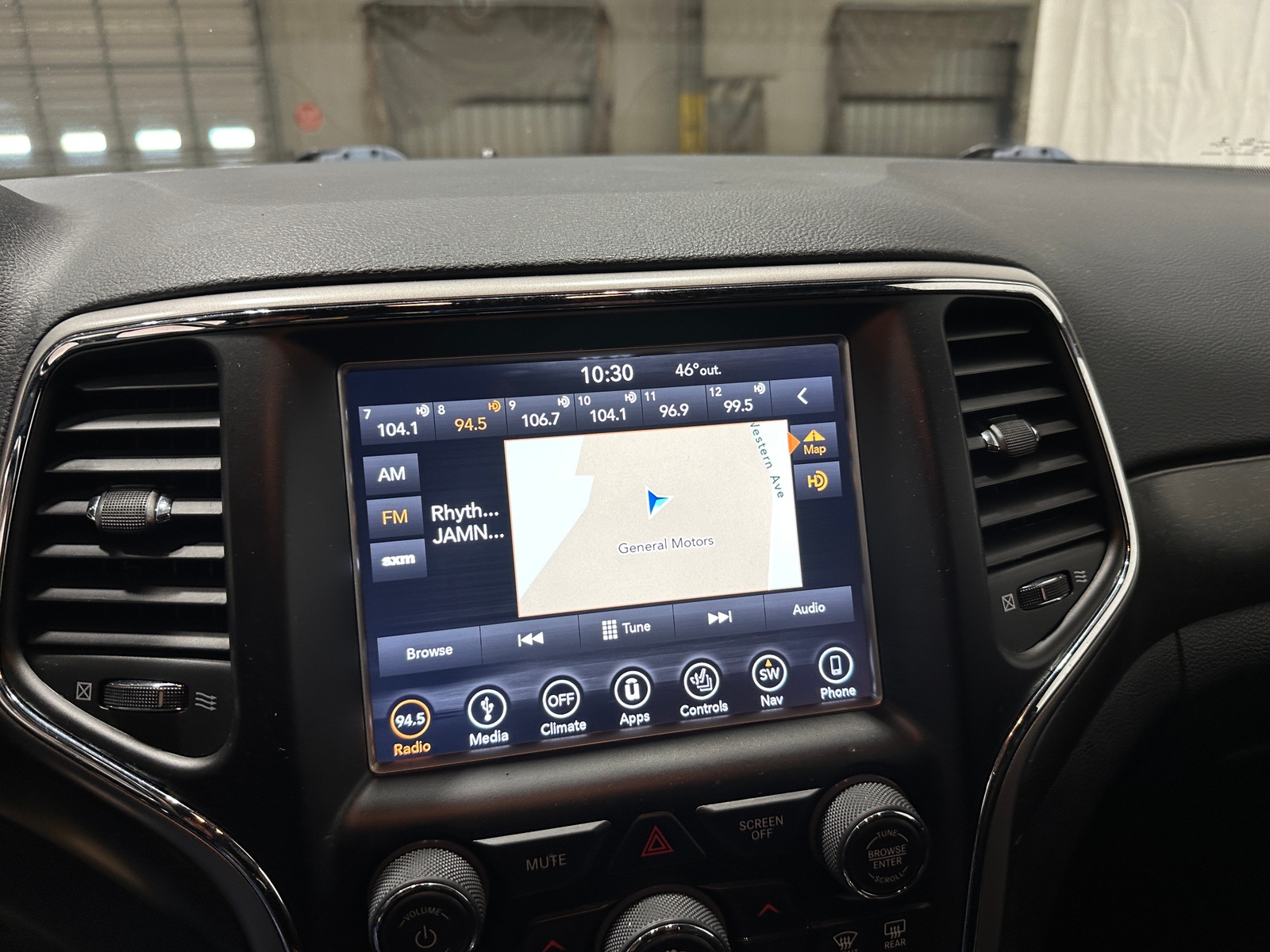 Thumbnail: 2018 Jeep Grand Cherokee - 3