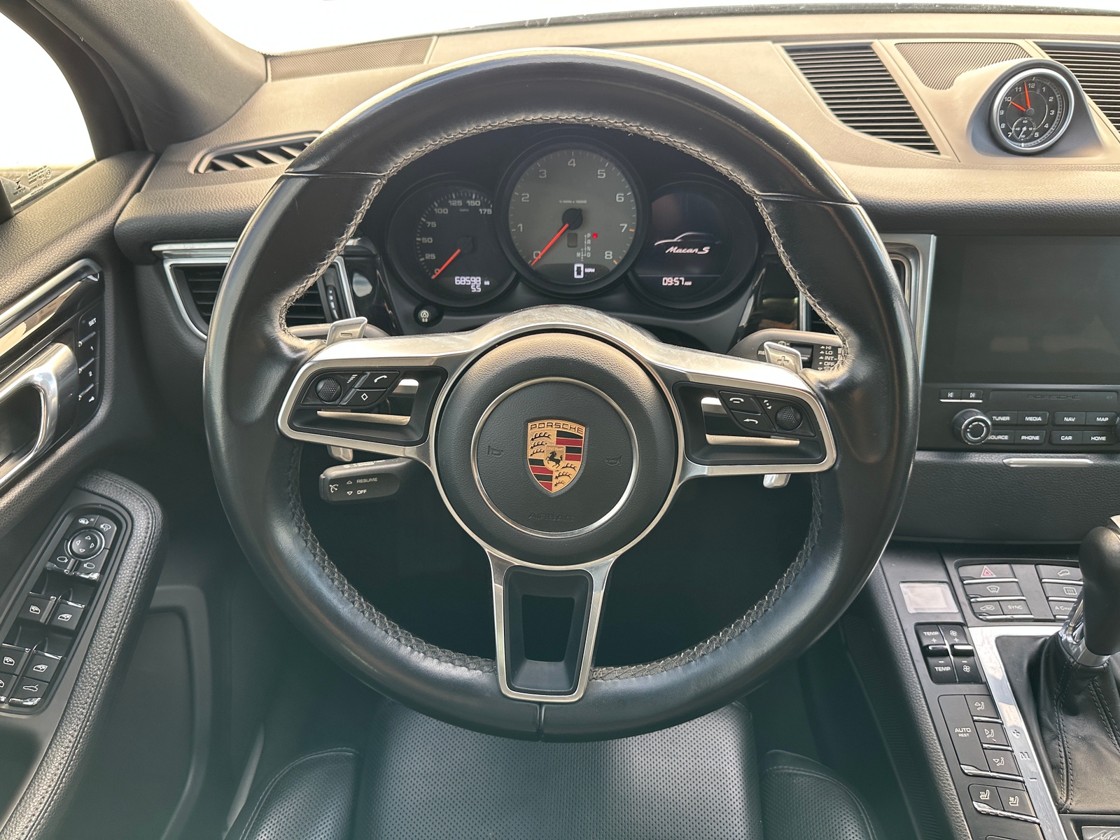 Thumbnail: 2017 Porsche Macan - 4