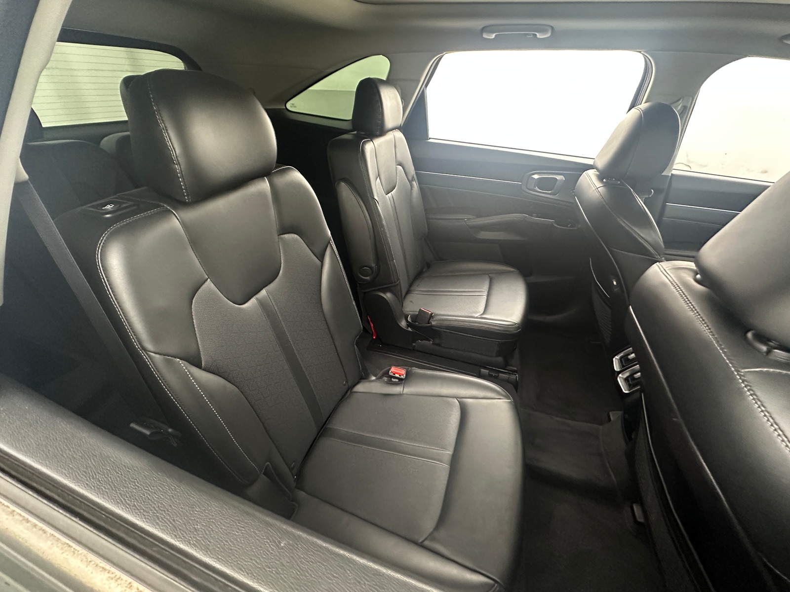 Thumbnail: 2022 Kia Sorento - 5