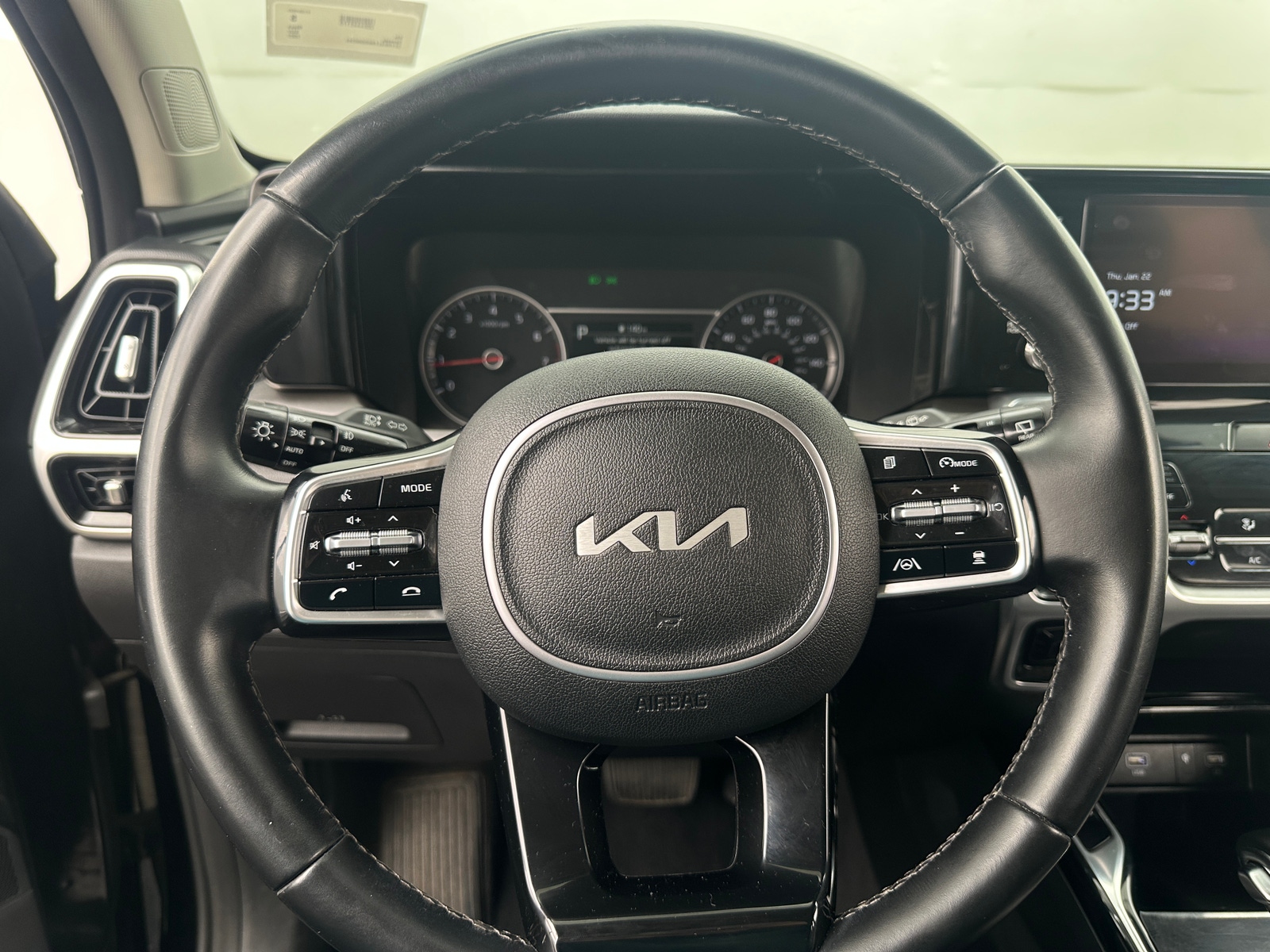 Thumbnail: 2022 Kia Sorento - 4