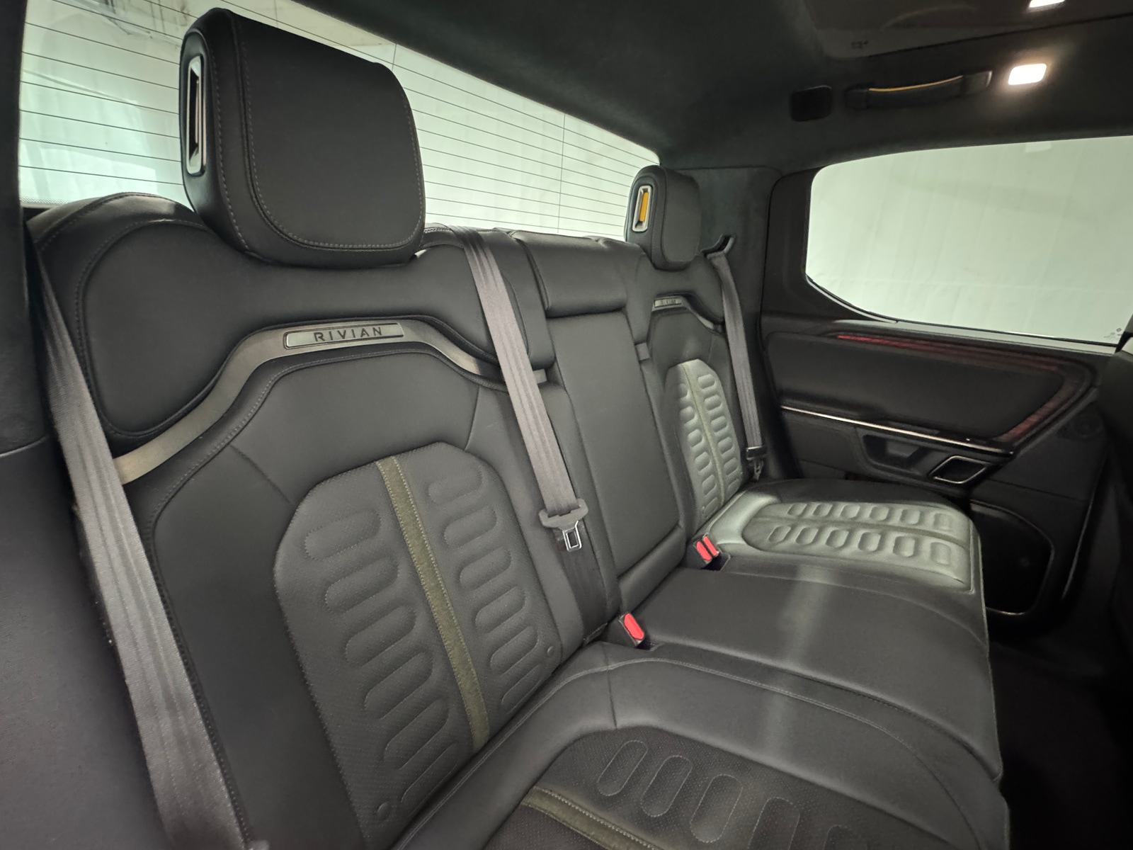 Thumbnail: 2024 Rivian R1T - 5