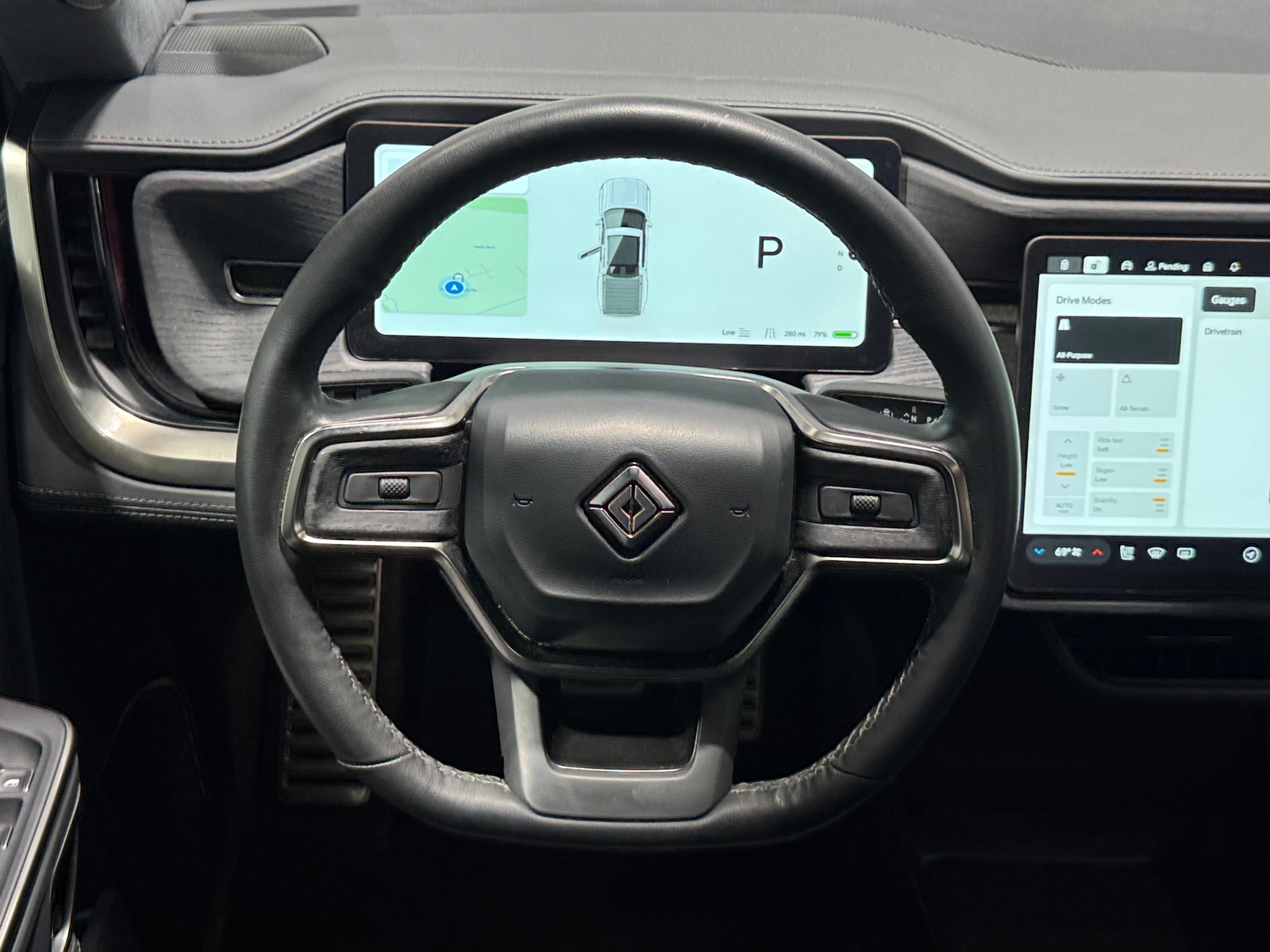 Thumbnail: 2024 Rivian R1T - 4