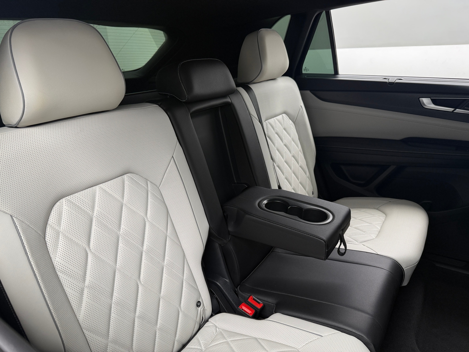 Thumbnail: 2024 Volkswagen Atlas - 5