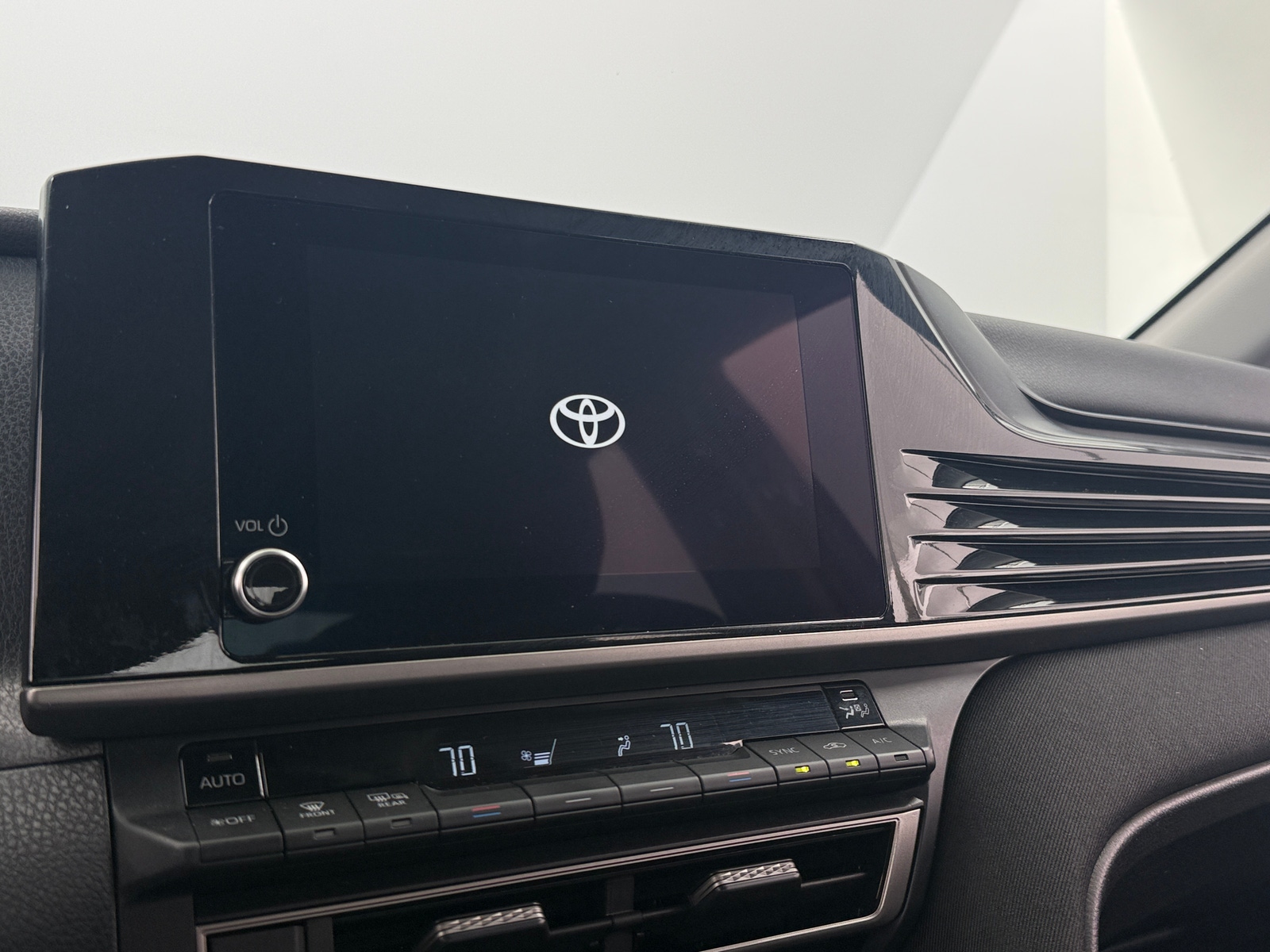 Thumbnail: 2025 Toyota Camry - 4