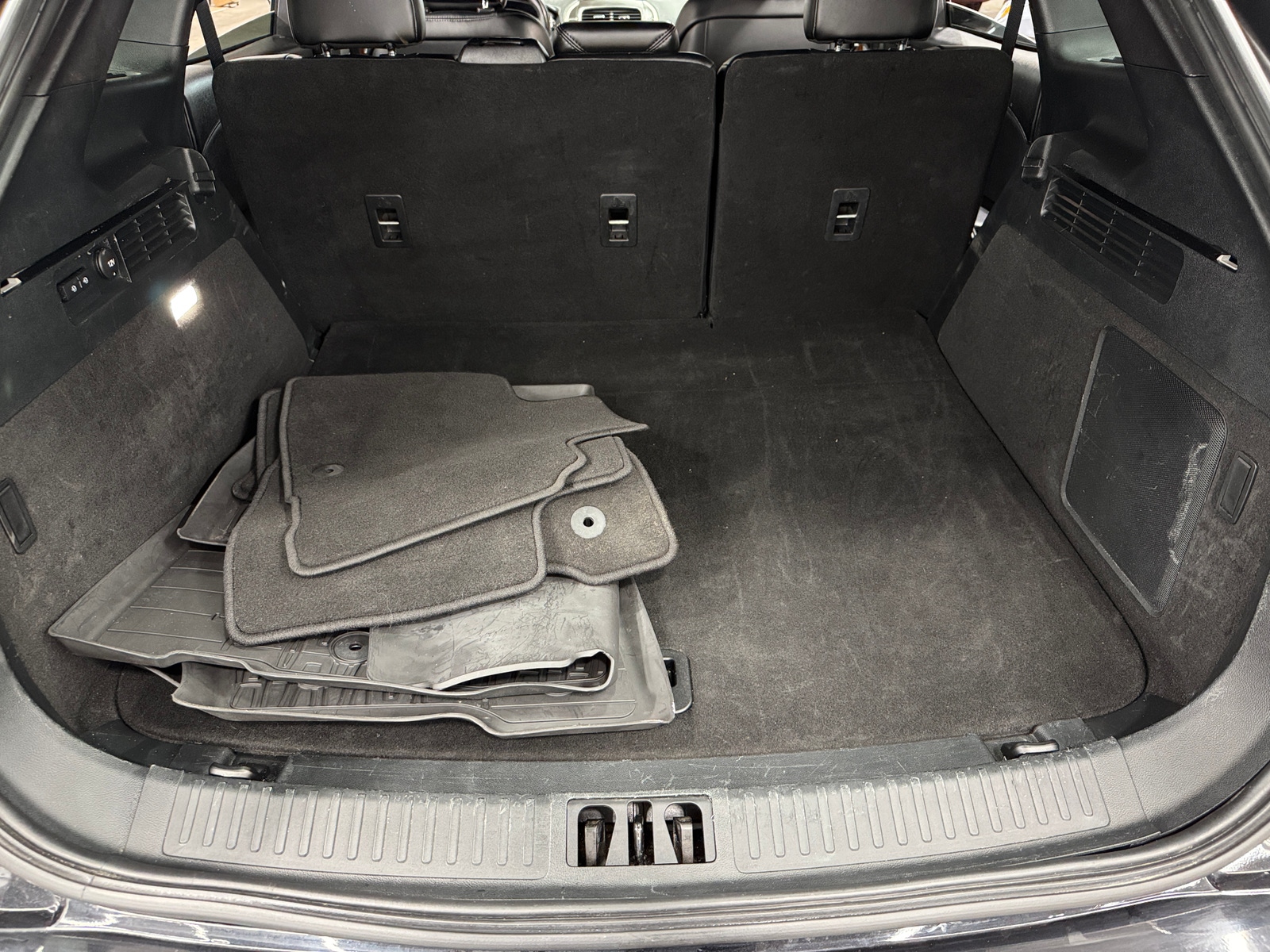 Thumbnail: 2019 Lincoln Nautilus - 6