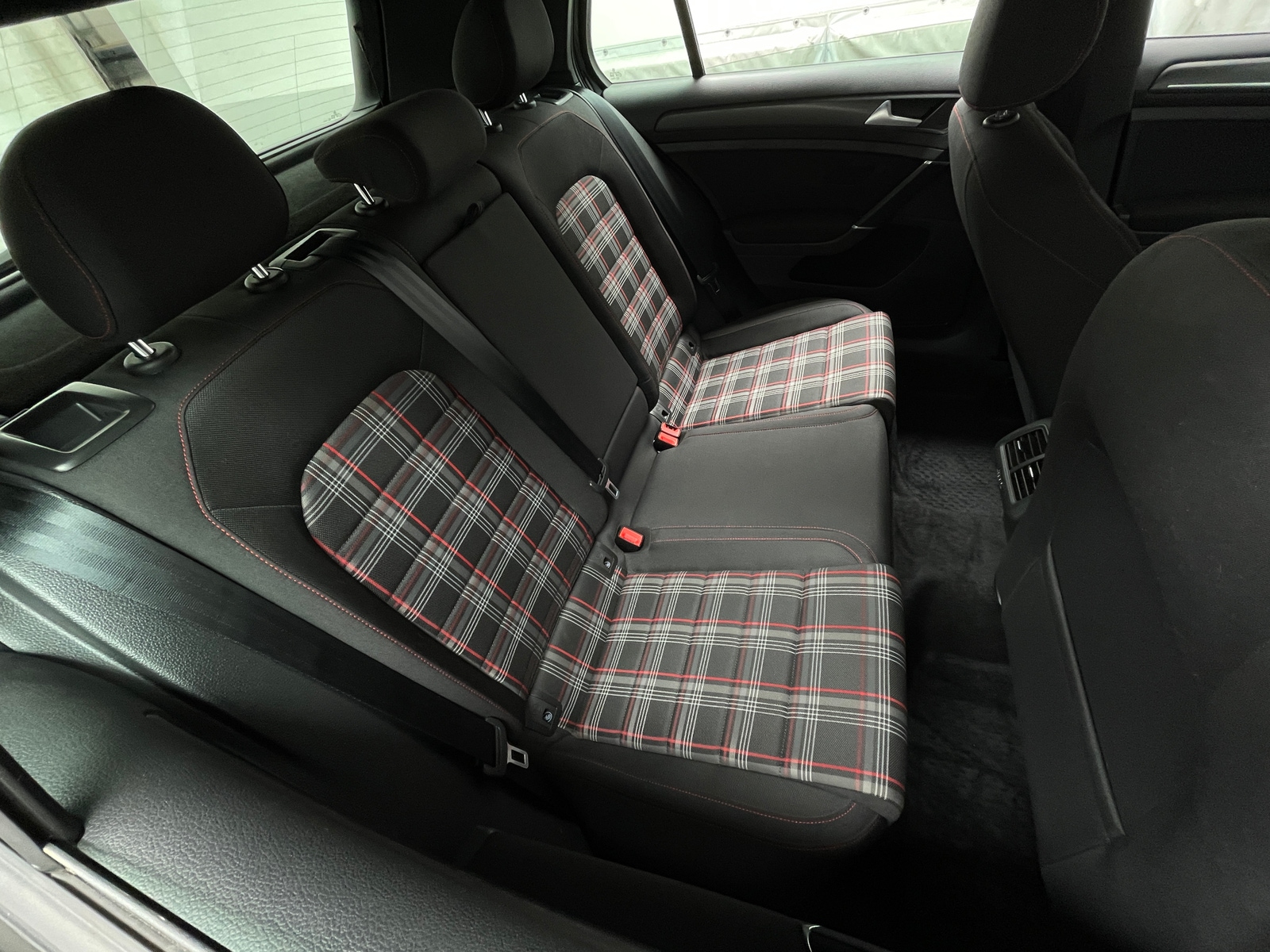 Thumbnail: 2020 Volkswagen Golf - 6