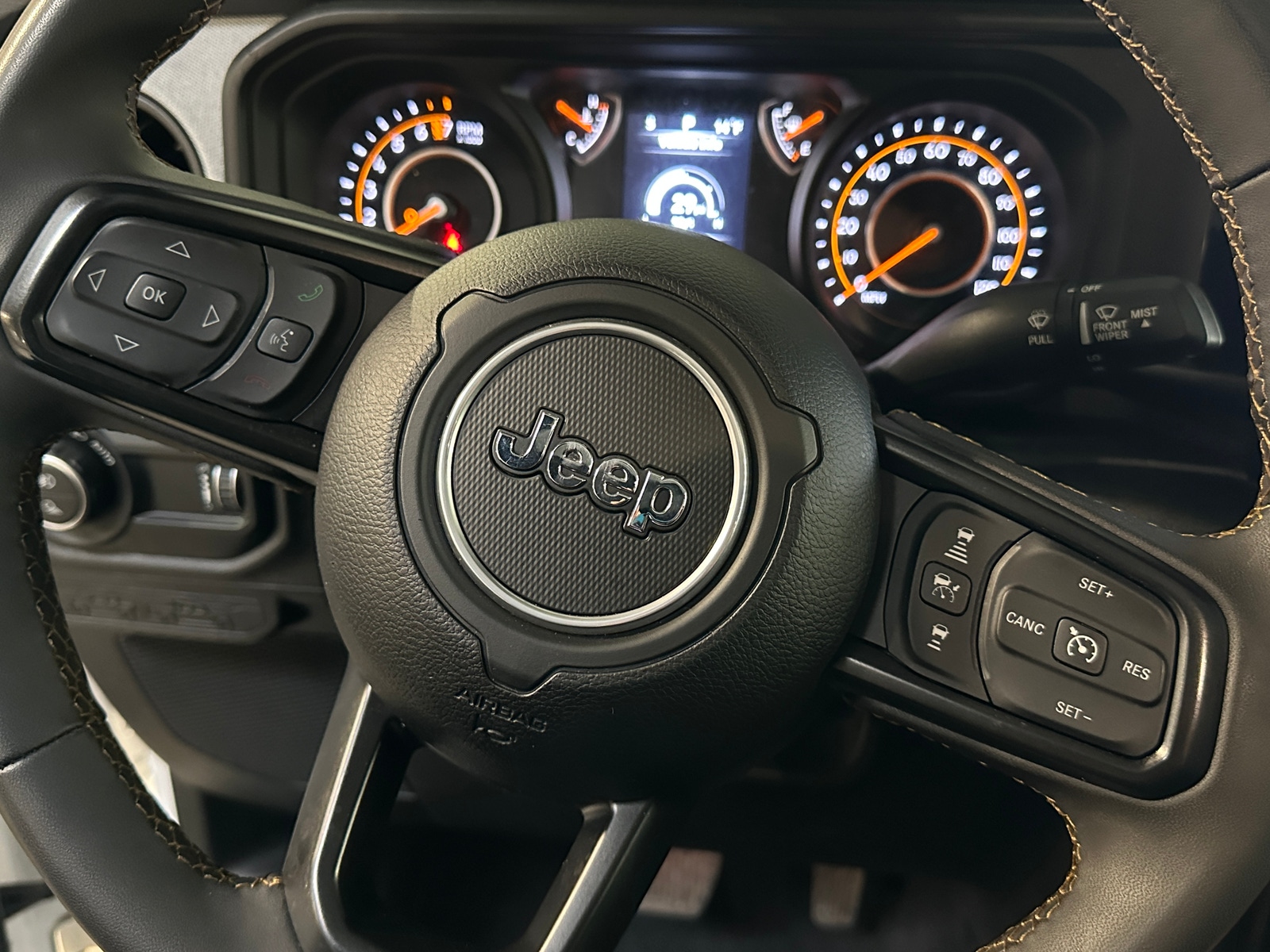 Thumbnail: 2025 Jeep Gladiator - 5