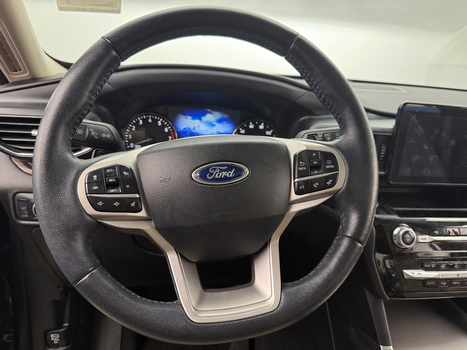 Thumbnail: 2021 Ford Explorer - 4