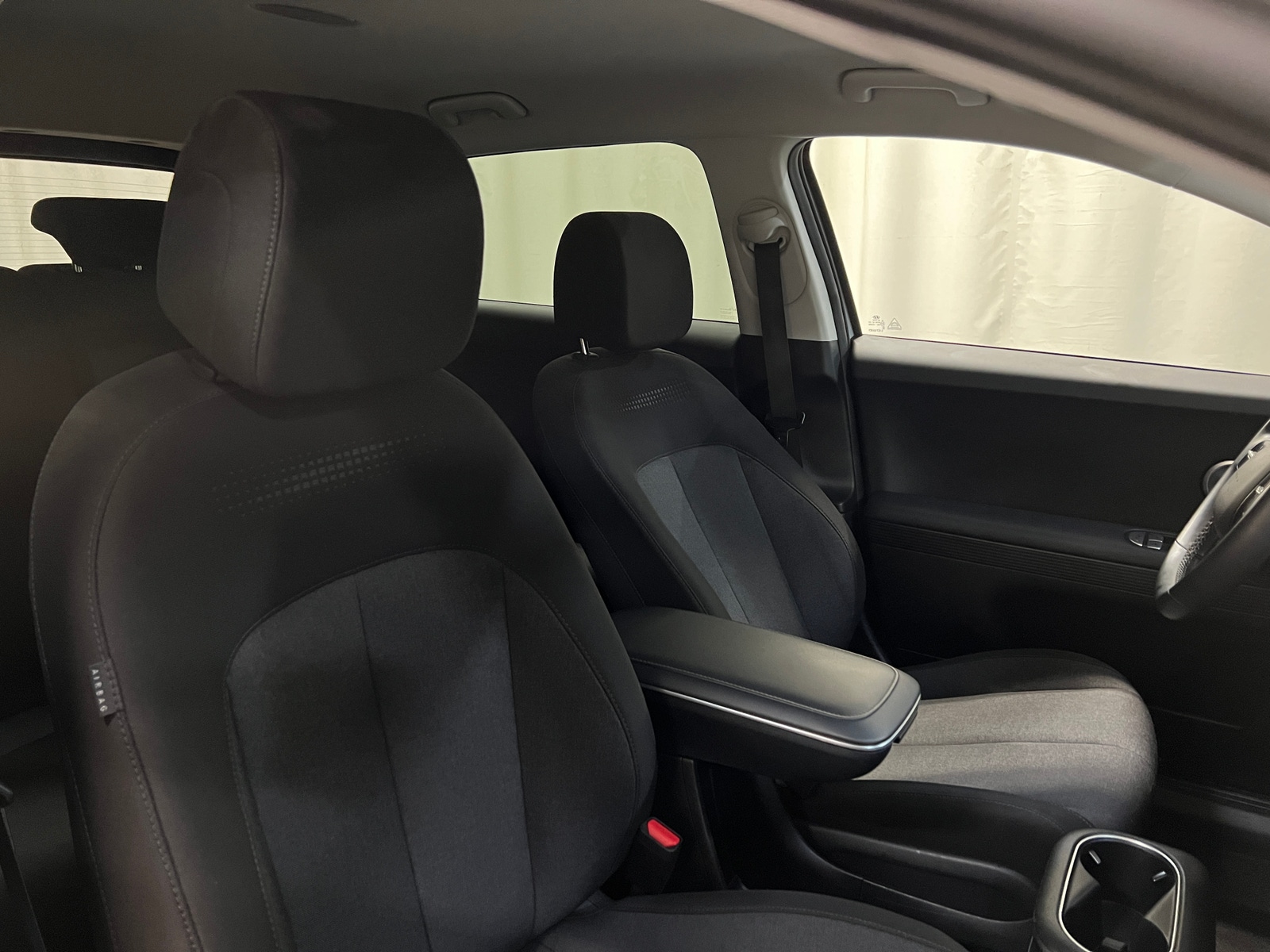 Thumbnail: 2022 Hyundai Ioniq 5 - 2