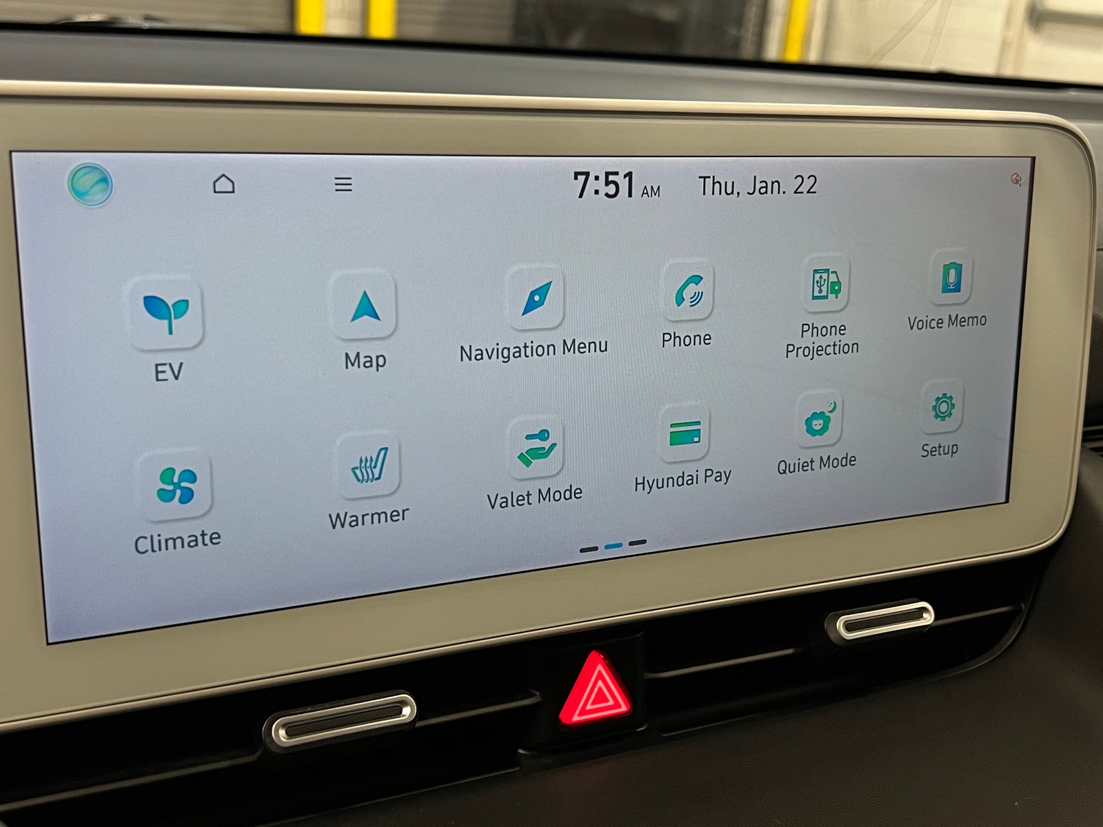 Thumbnail: 2022 Hyundai Ioniq 5 - 4