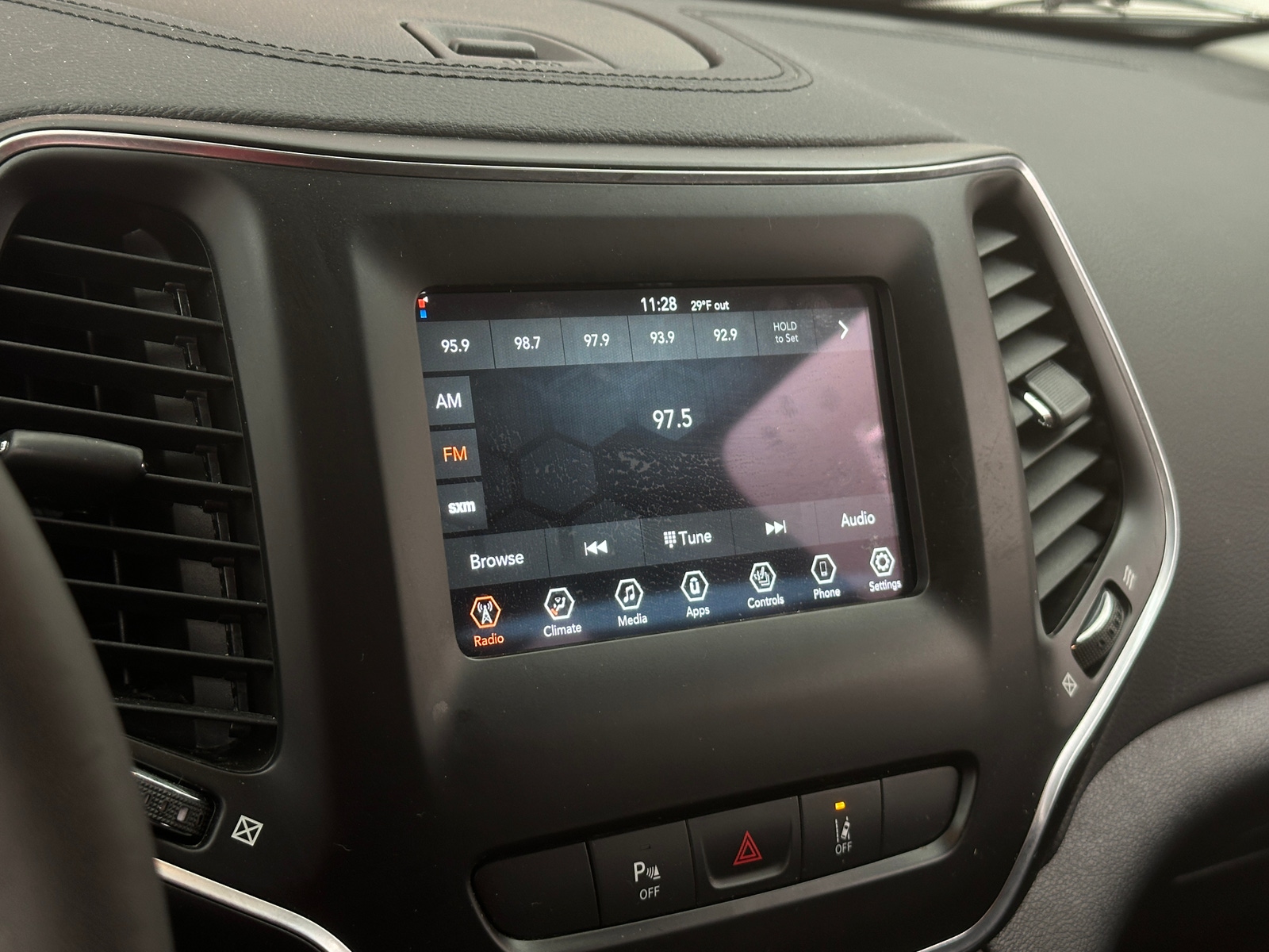 Thumbnail: 2021 Jeep Cherokee - 4