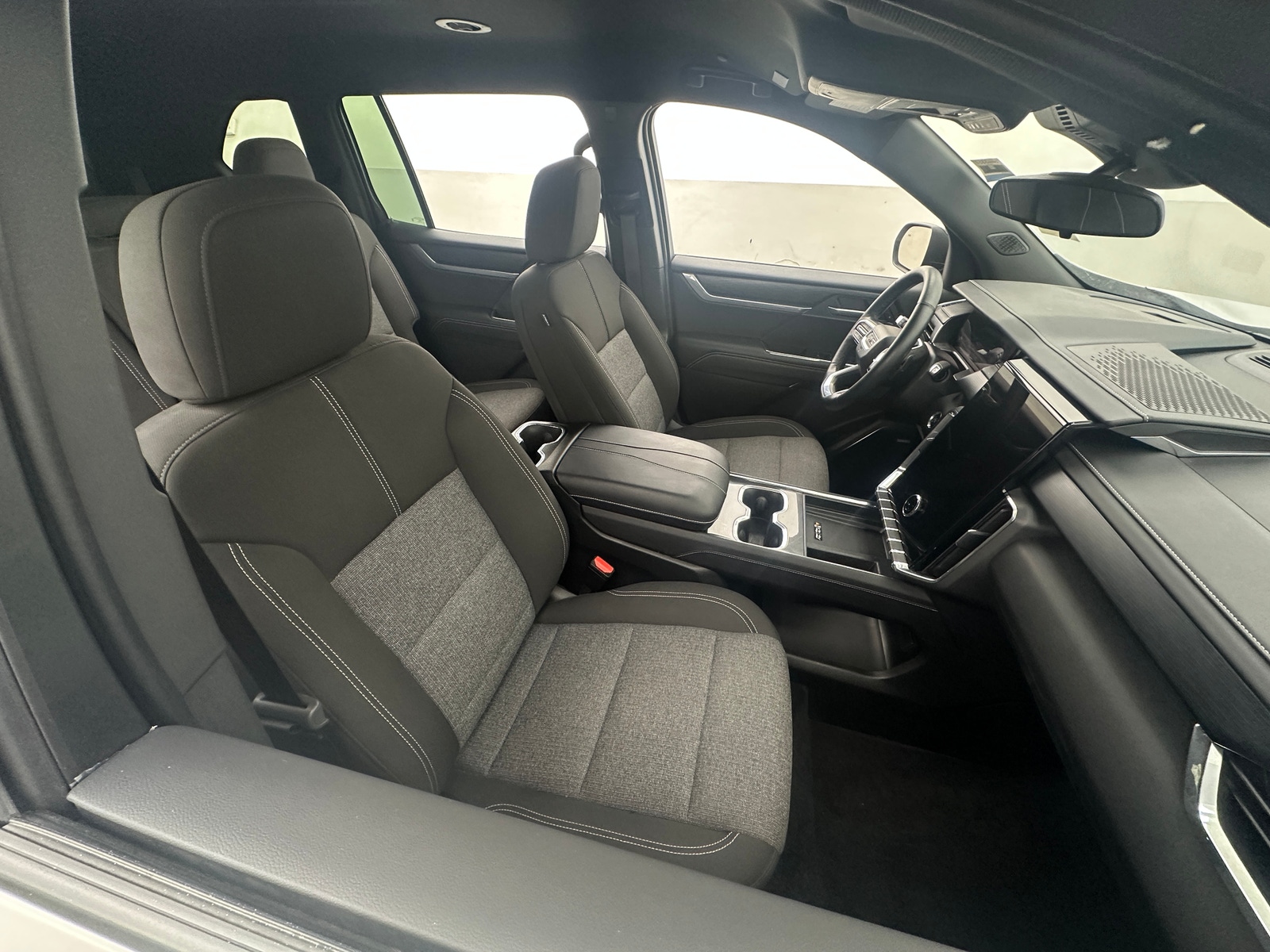 Thumbnail: 2025 GMC Acadia - 2