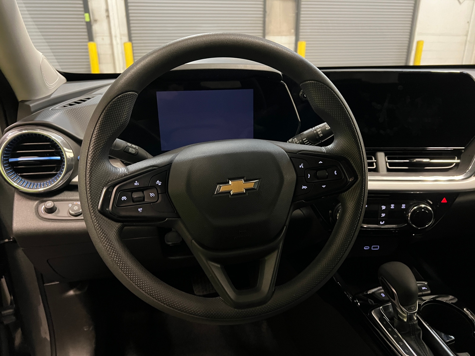 Thumbnail: 2025 Chevrolet Trax - 5