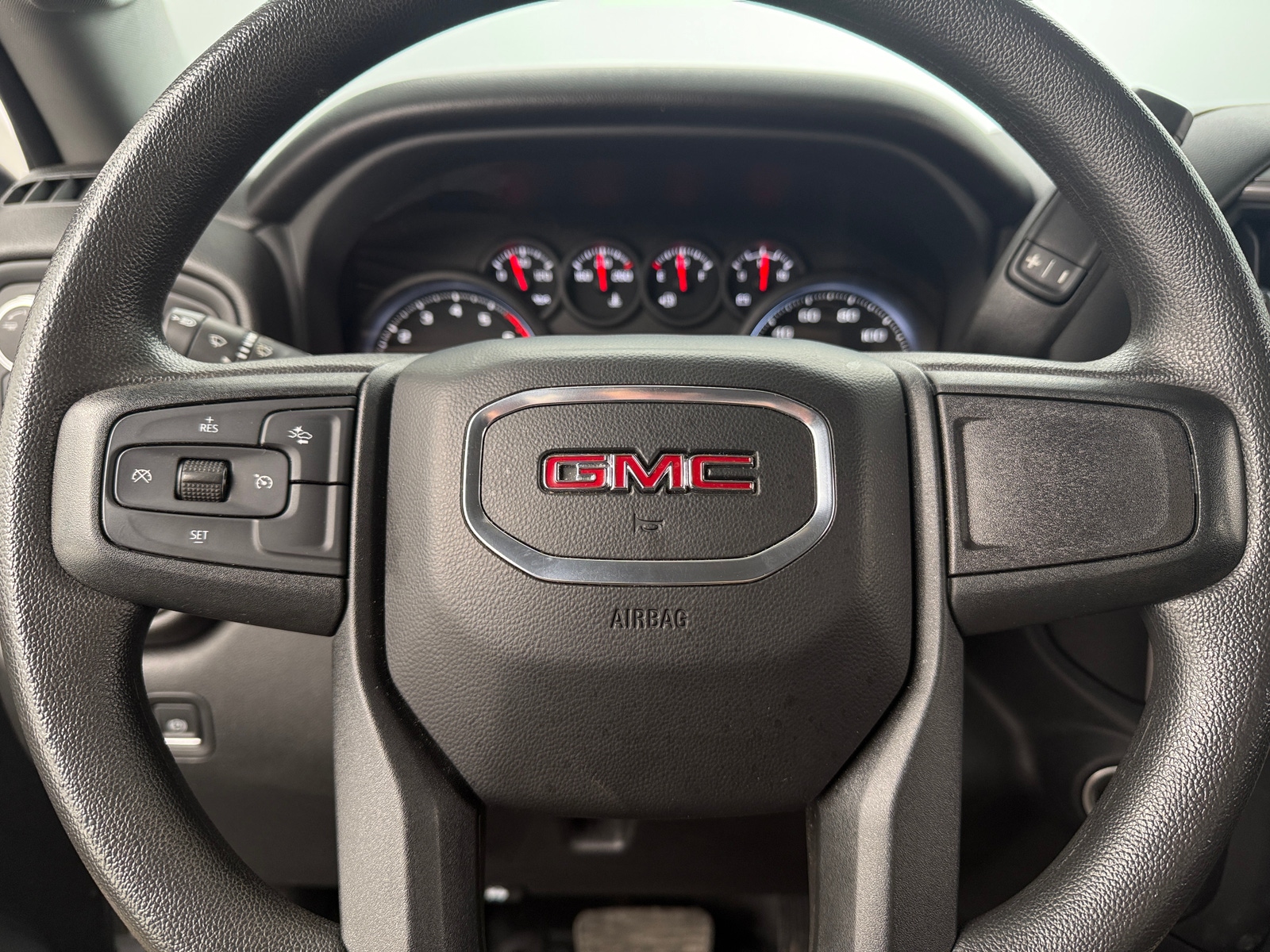 Thumbnail: 2024 GMC Sierra 2500 - 5