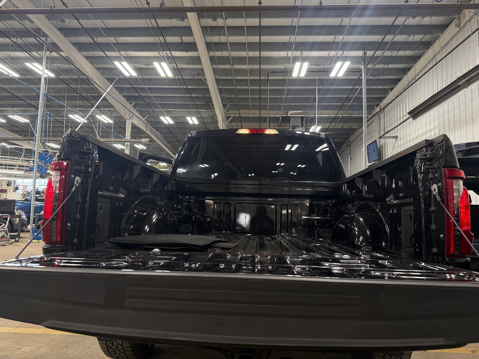 Thumbnail: 2025 Ford Econoline - 7