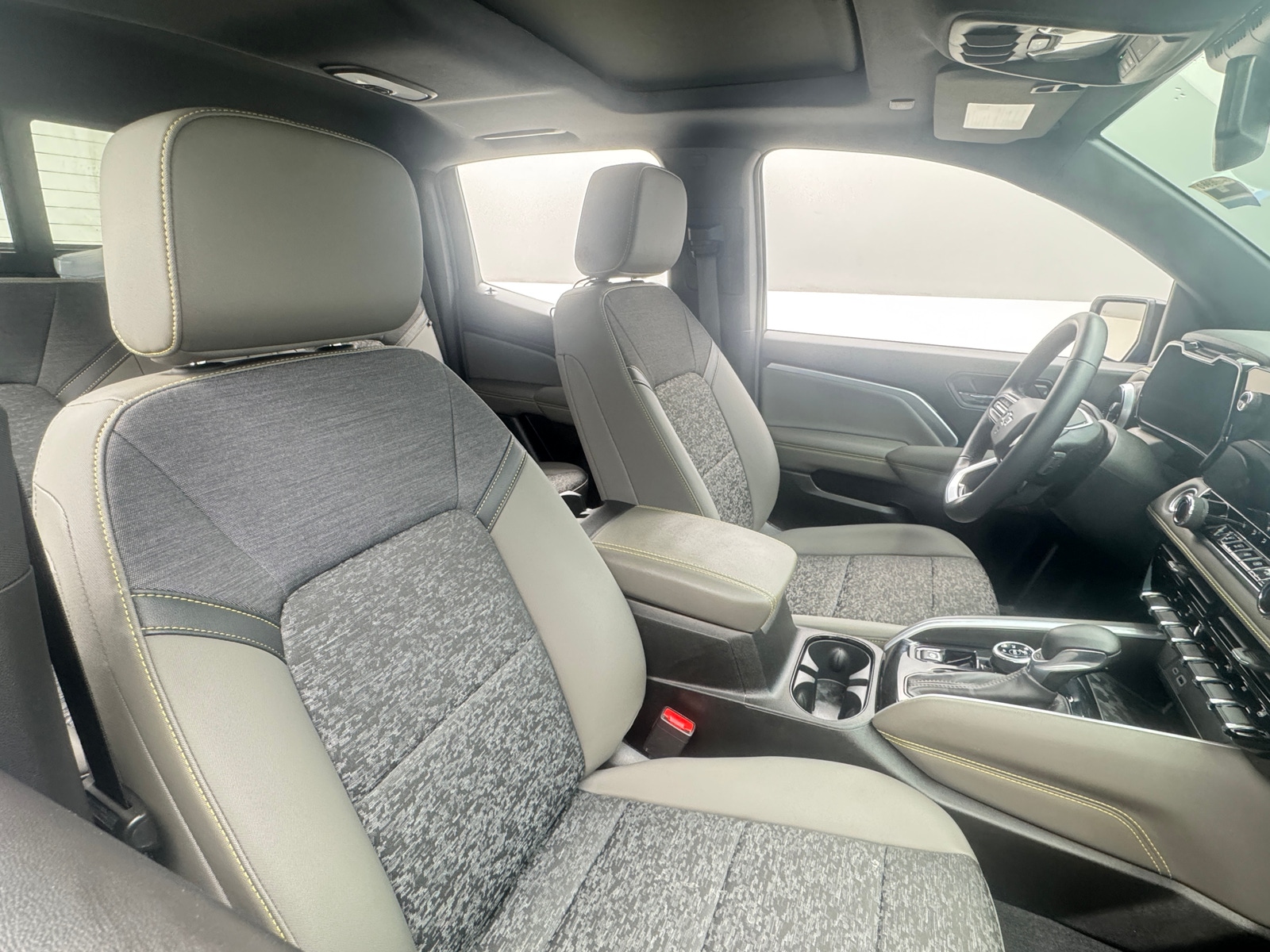 Thumbnail: 2024 Chevrolet Colorado - 2