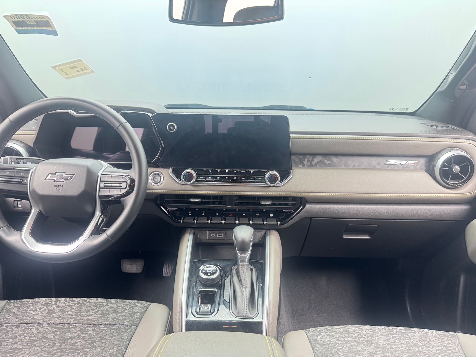 Thumbnail: 2024 Chevrolet Colorado - 3