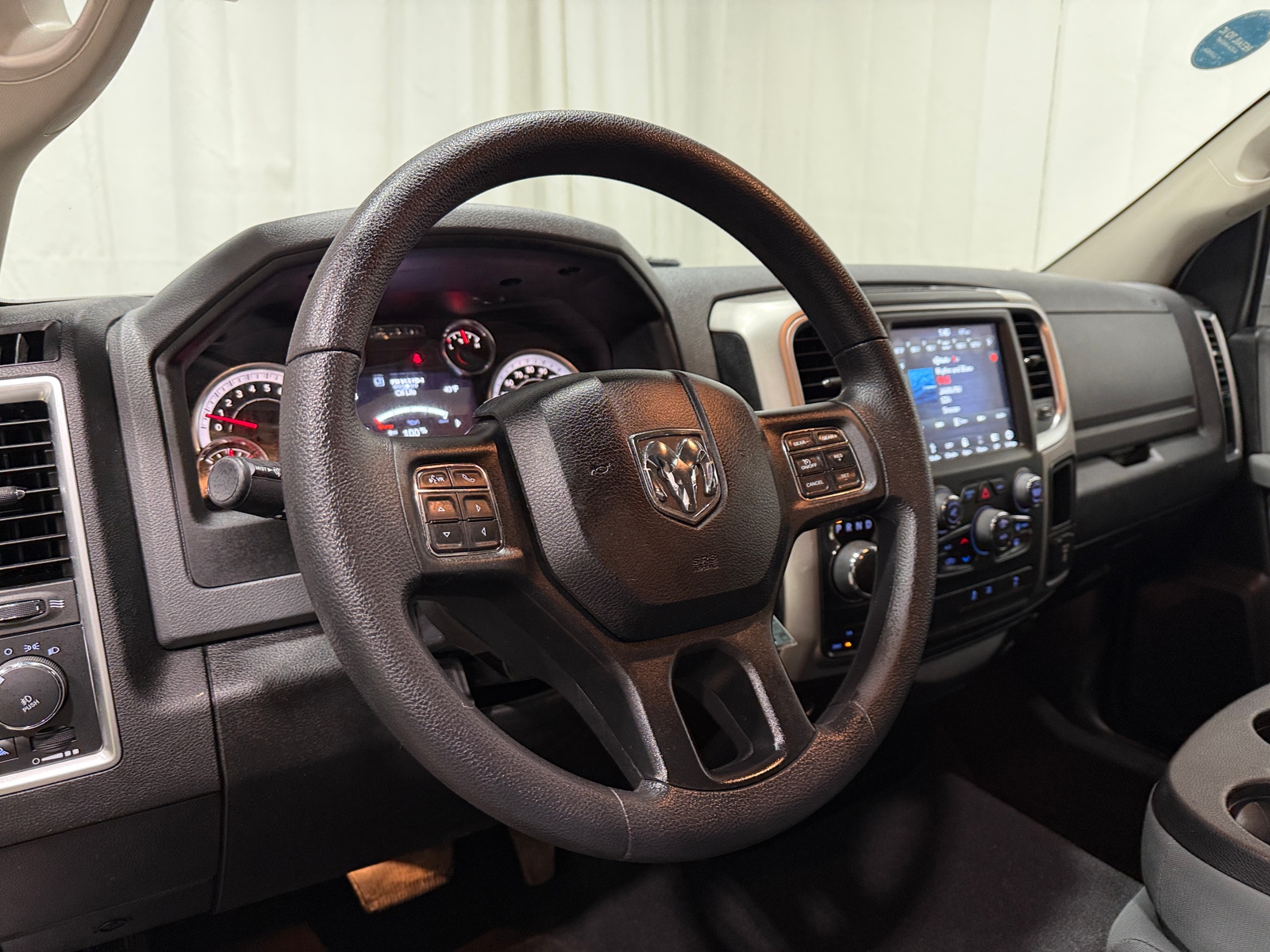 Thumbnail: 2019 RAM 1500 Classic - 5