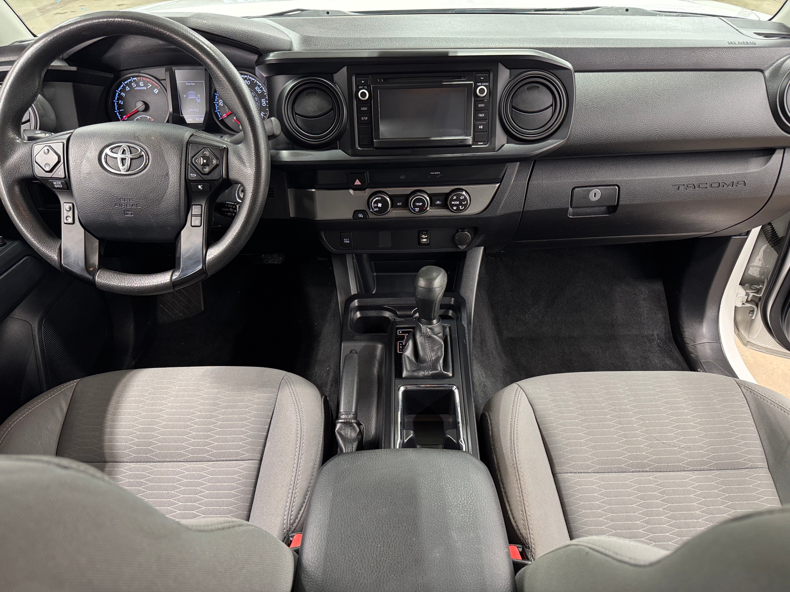 Thumbnail: 2019 Toyota Tacoma - 3