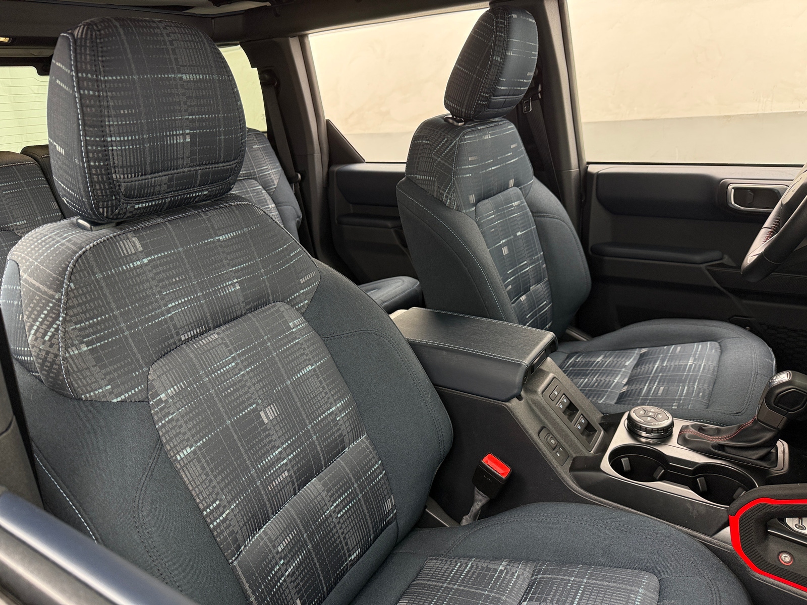 Thumbnail: 2025 Ford Bronco - 2