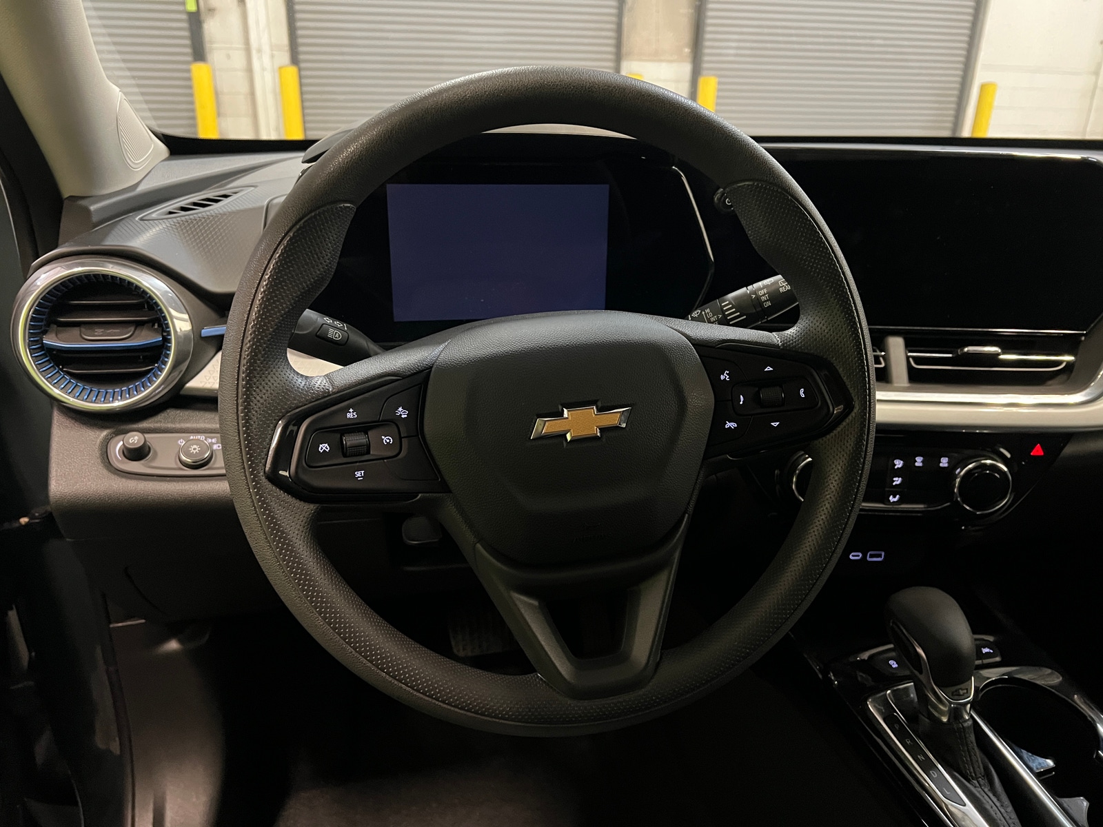 Thumbnail: 2025 Chevrolet Trax - 5