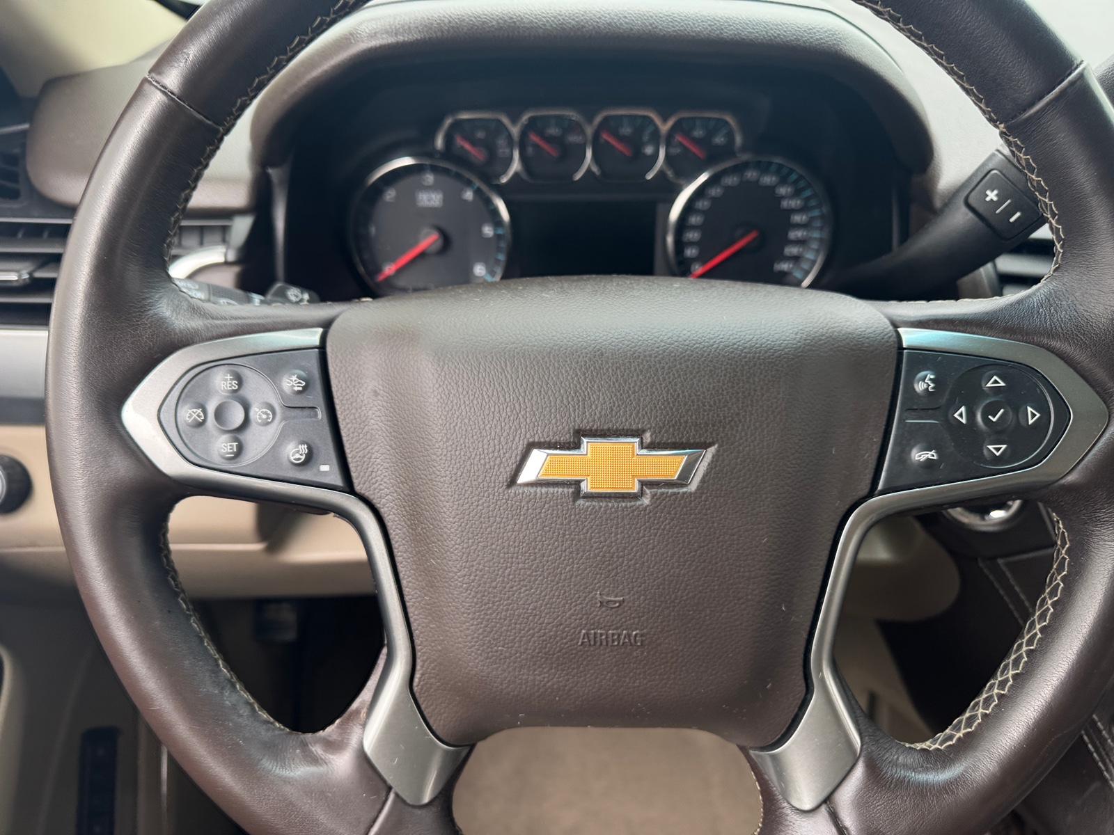 Thumbnail: 2019 Chevrolet Tahoe - 4