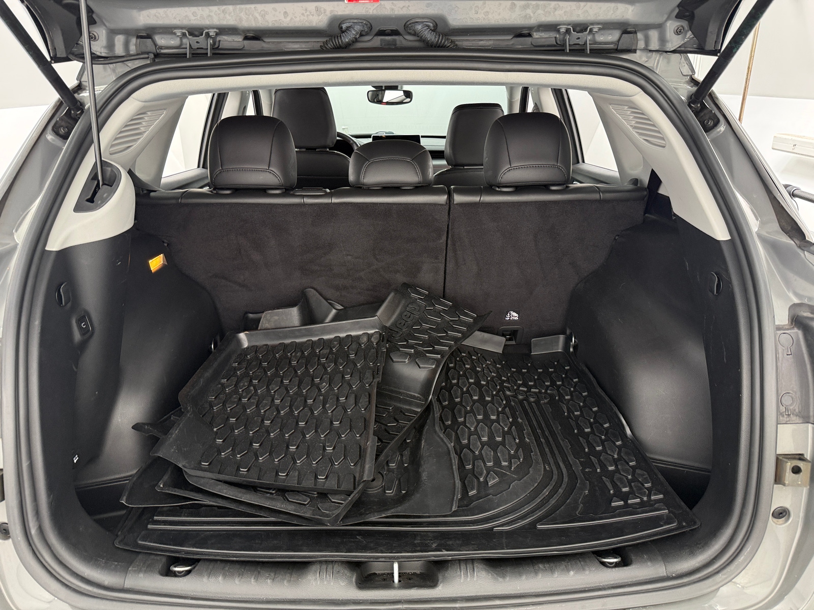 Thumbnail: 2022 Jeep Compass - 6