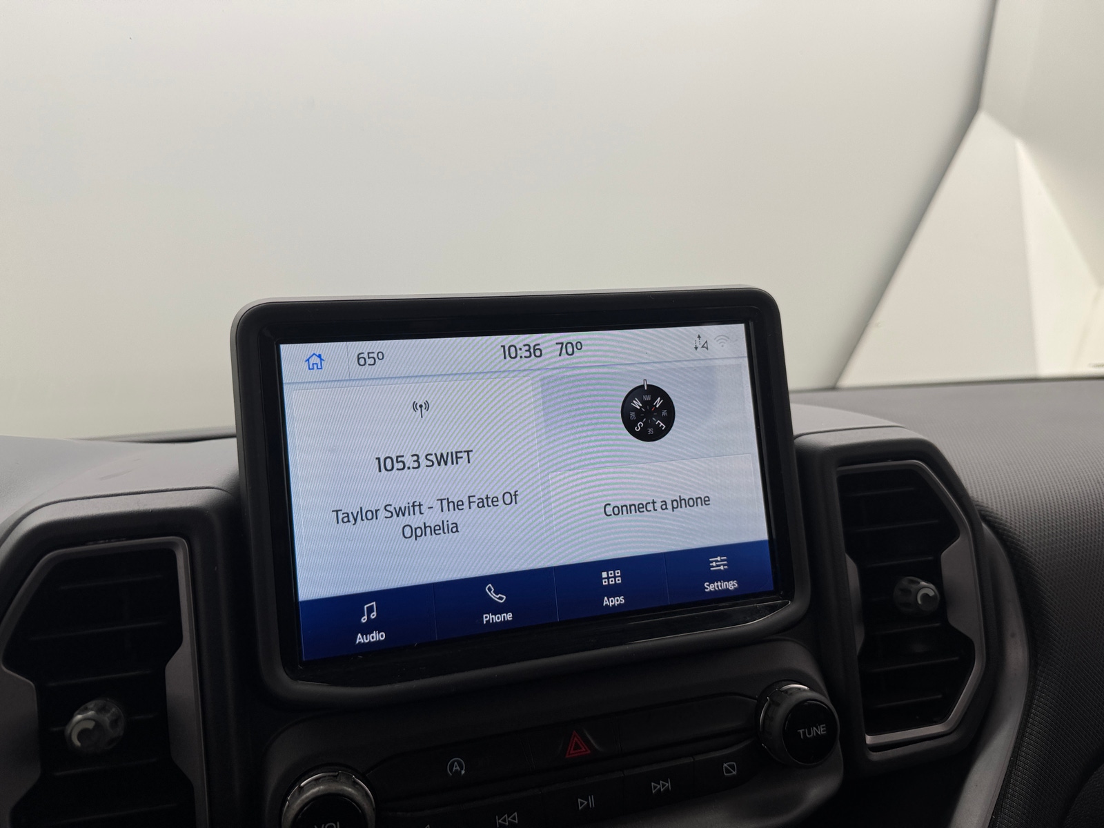 Thumbnail: 2022 Ford Bronco Sport - 4