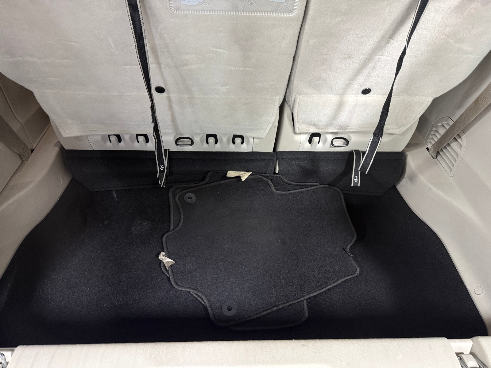 Thumbnail: 2021 Chrysler Pacifica - 6