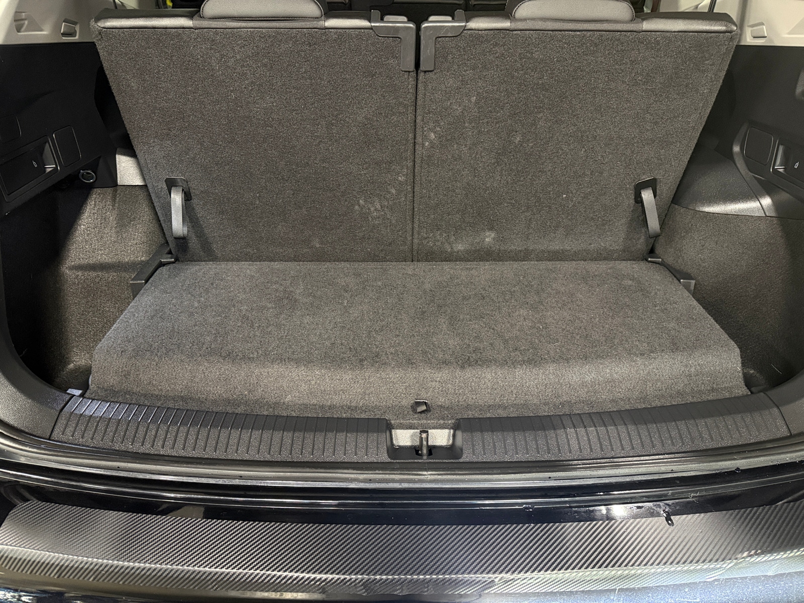 Thumbnail: 2024 Volkswagen Tiguan - 6