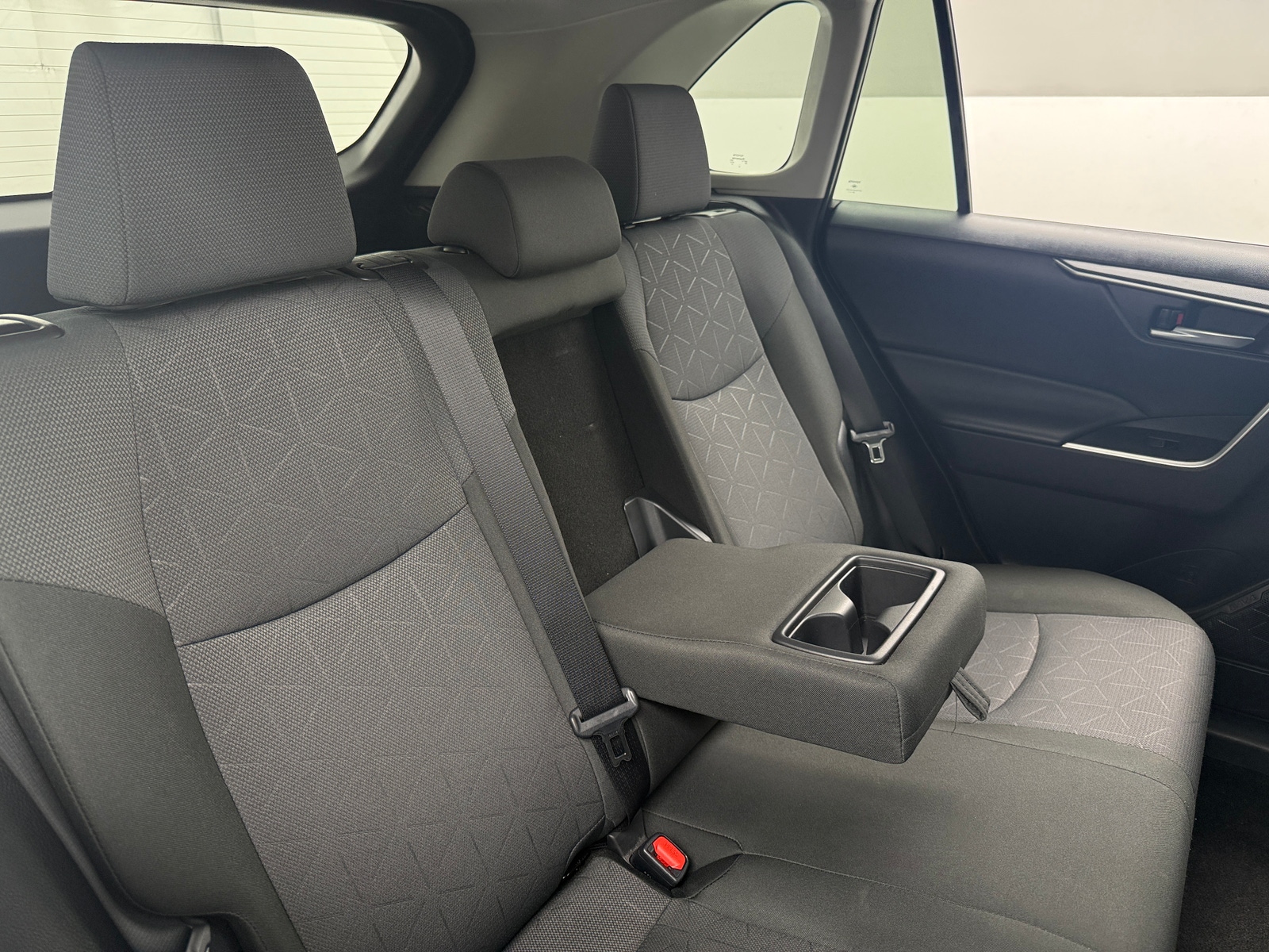 Thumbnail: 2025 Toyota RAV4 - 6