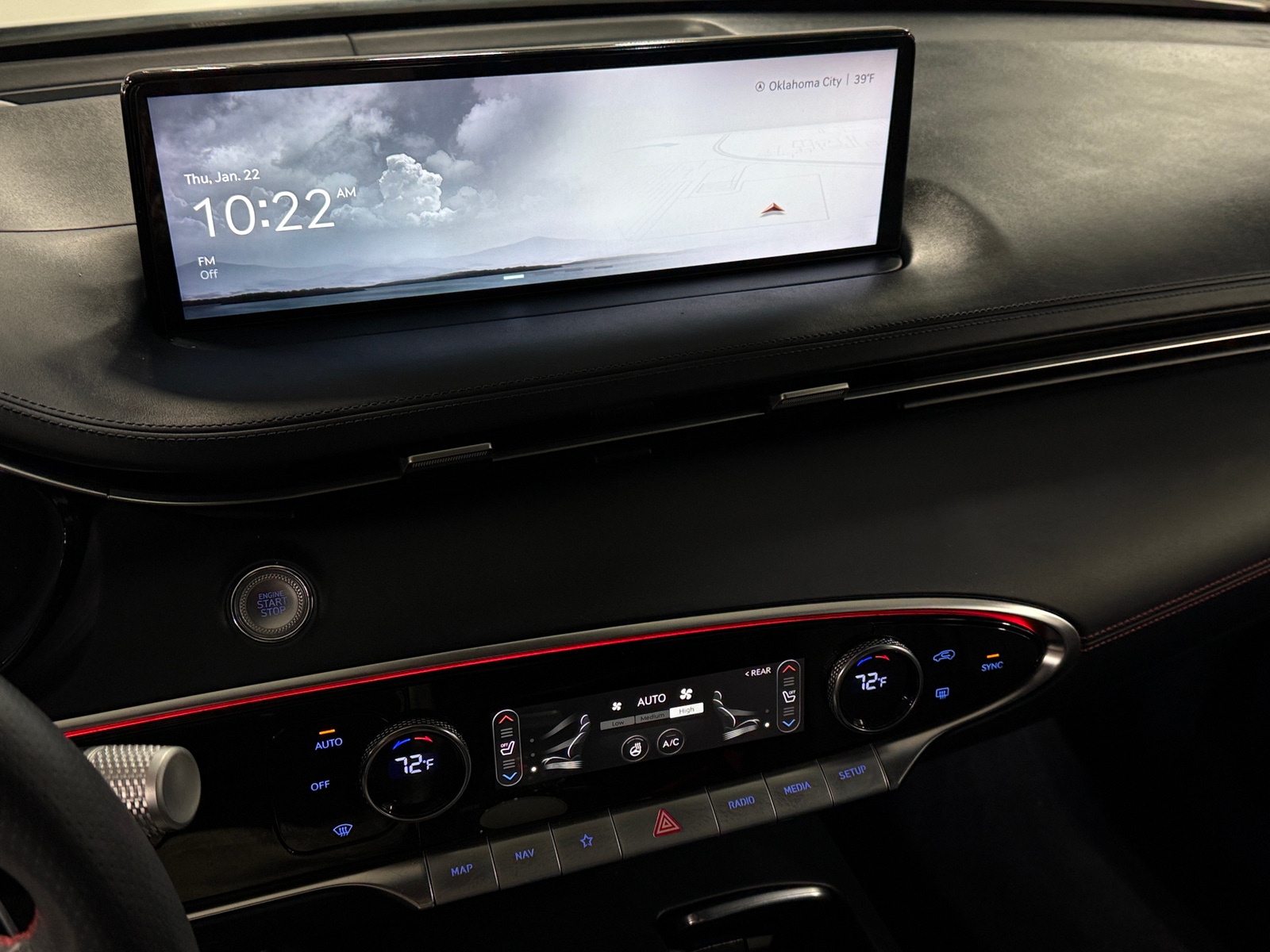 Thumbnail: 2022 Genesis GV70 - 3