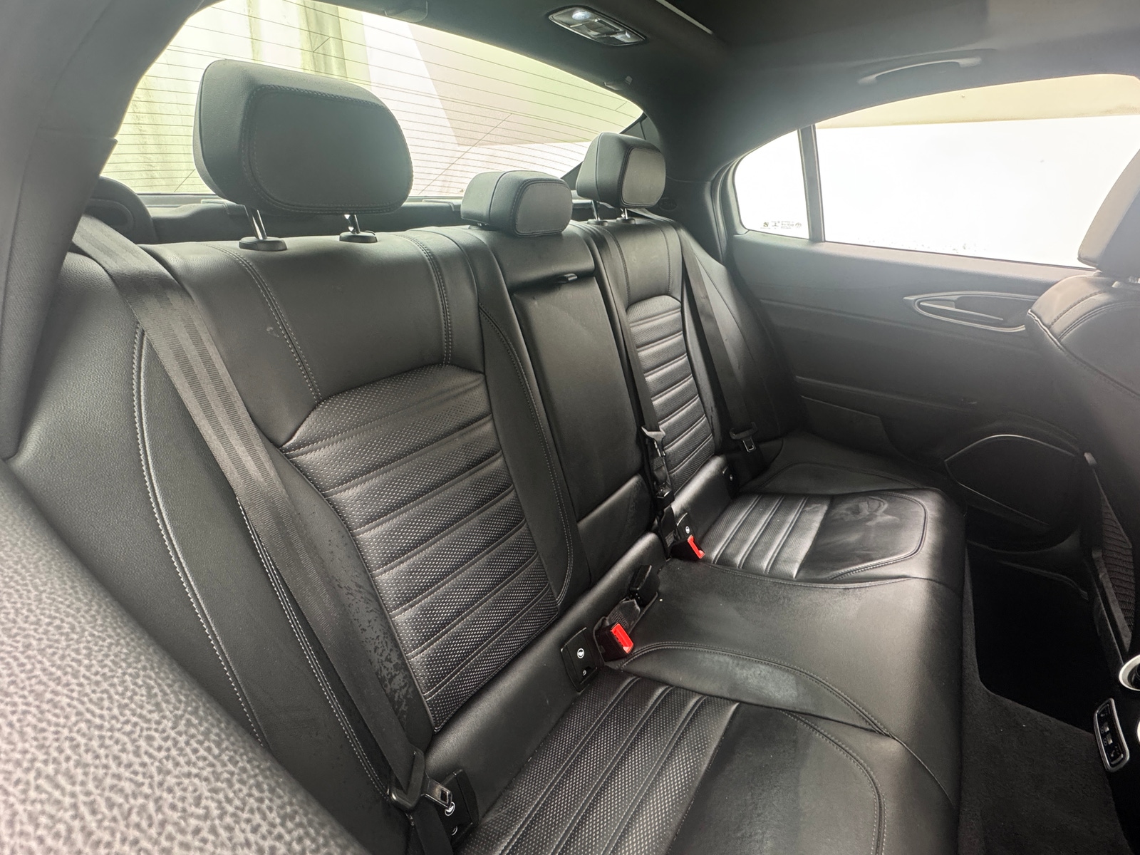 Thumbnail: 2023 Alfa Romeo Giulia - 5