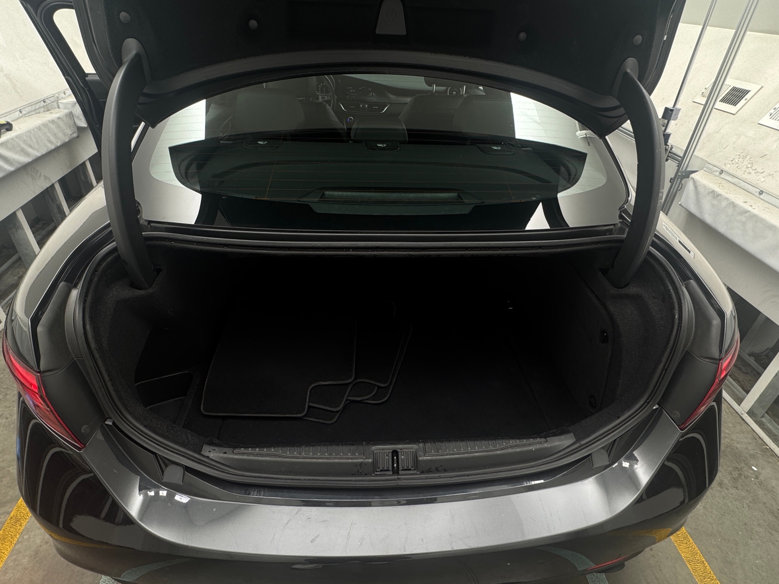 Thumbnail: 2023 Alfa Romeo Giulia - 6