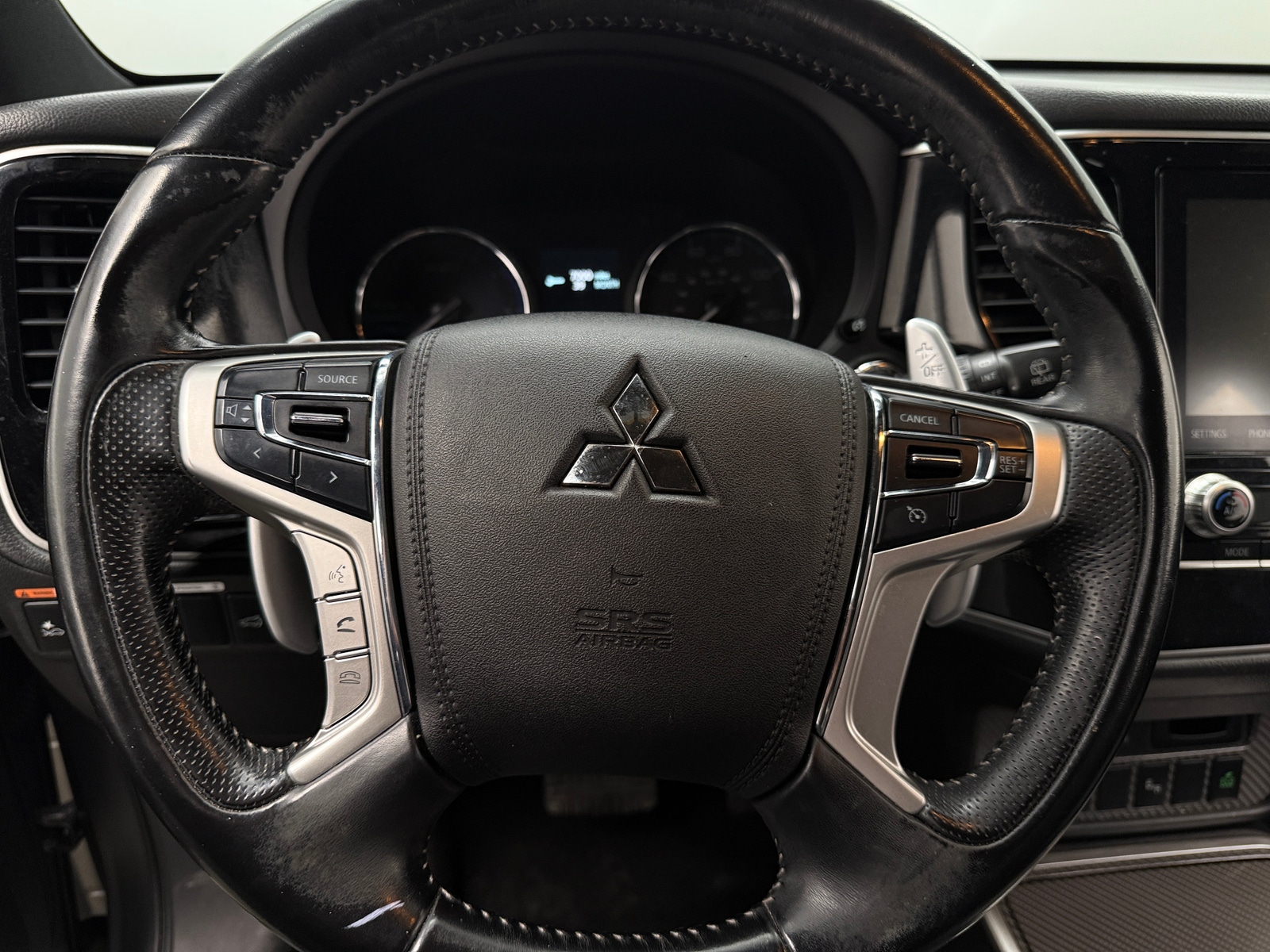 Thumbnail: 2022 Mitsubishi Outlander - 4