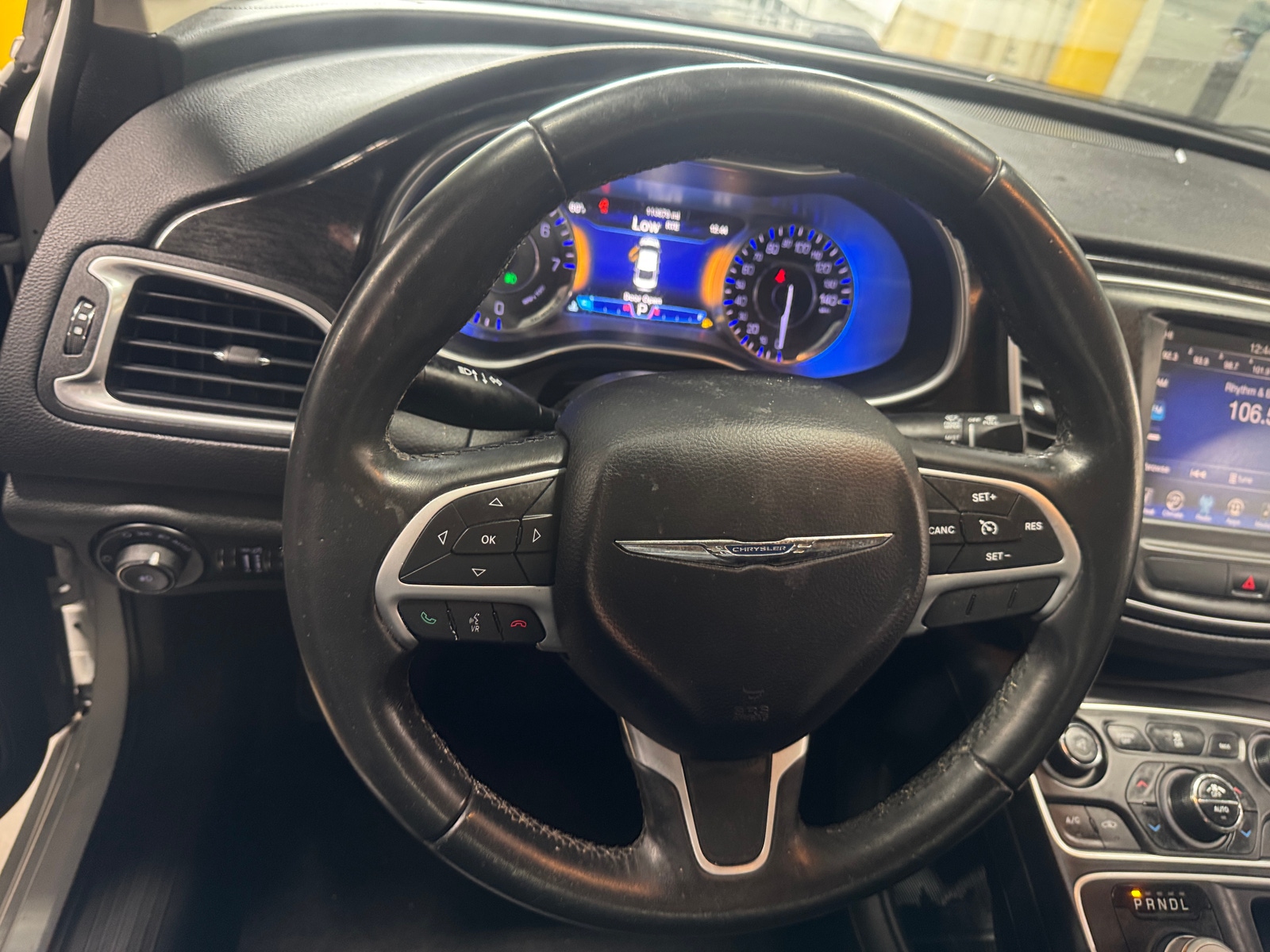 Thumbnail: 2015 Chrysler 200 - 4