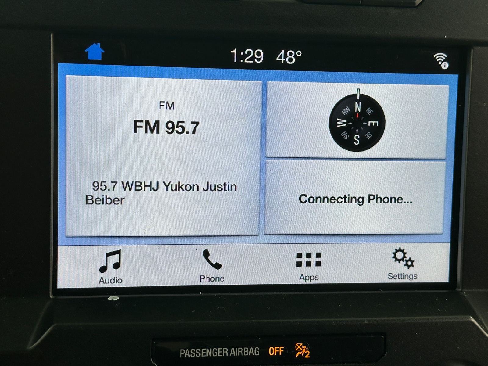 Thumbnail: 2019 Ford Econoline - 4