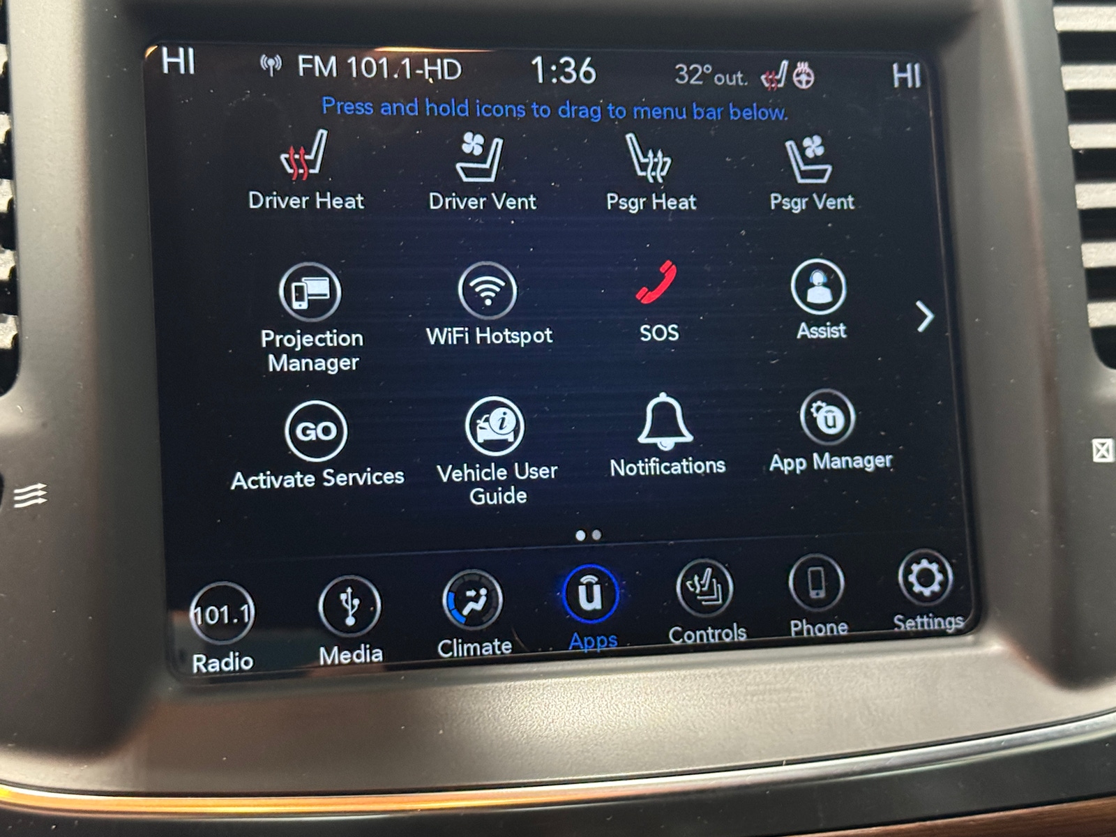 Thumbnail: 2018 Chrysler 300 - 3