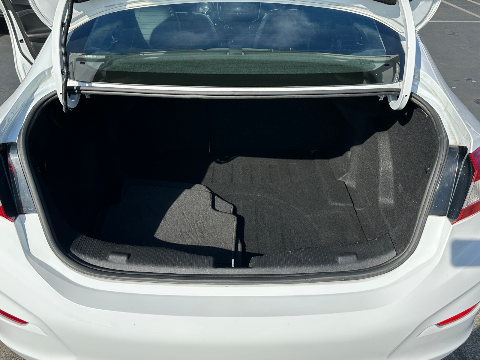 Thumbnail: 2018 Chevrolet Cruze - 6